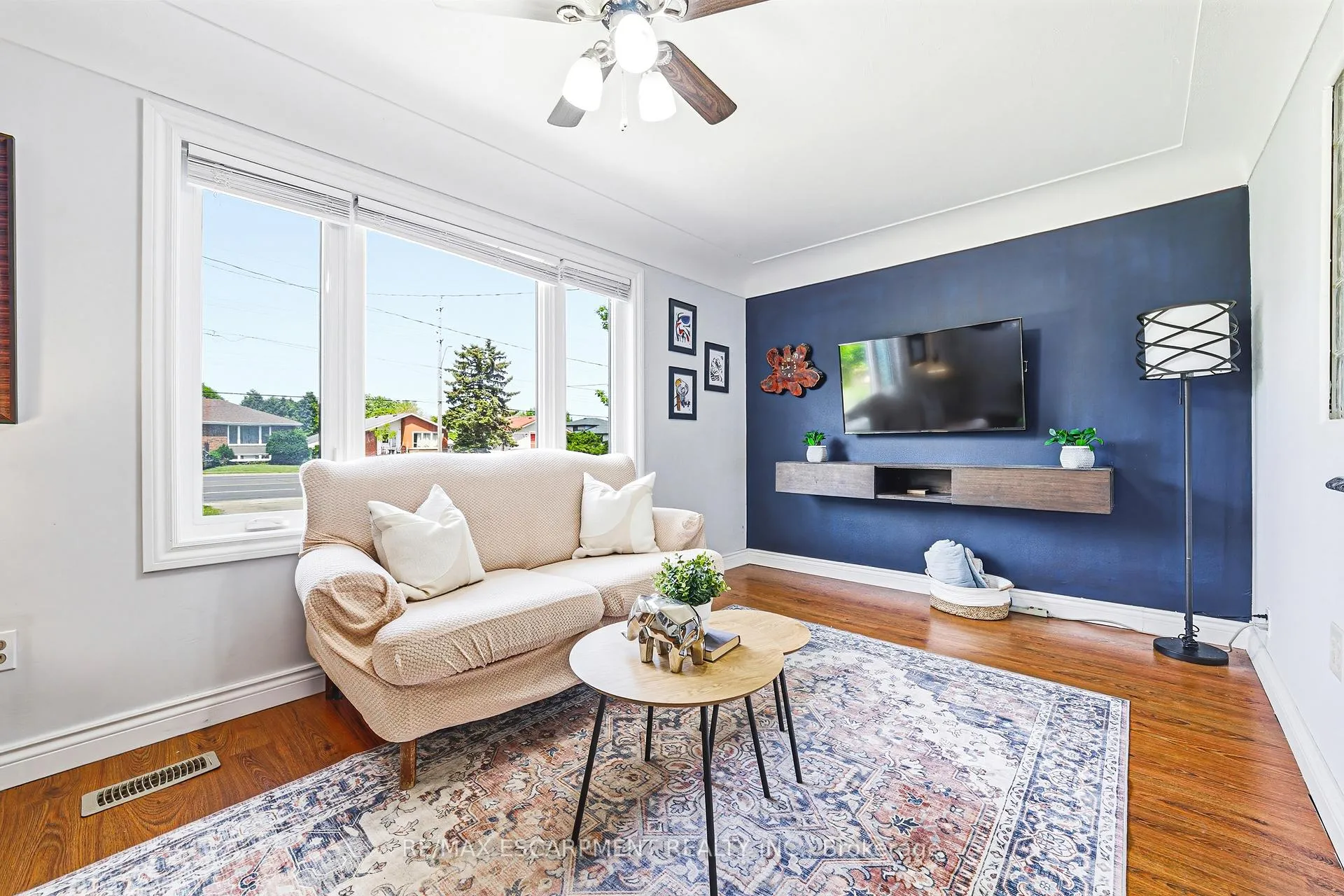 Photo 7 of 546 Mohawk Road E, Hamilton, Lawfield — HOMEH