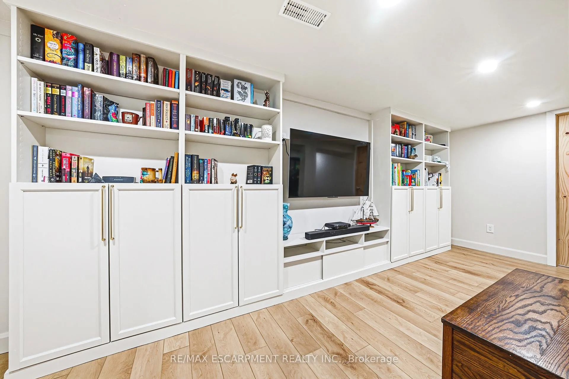 Photo 22 of 546 Mohawk Road E, Hamilton, Lawfield — HOMEH