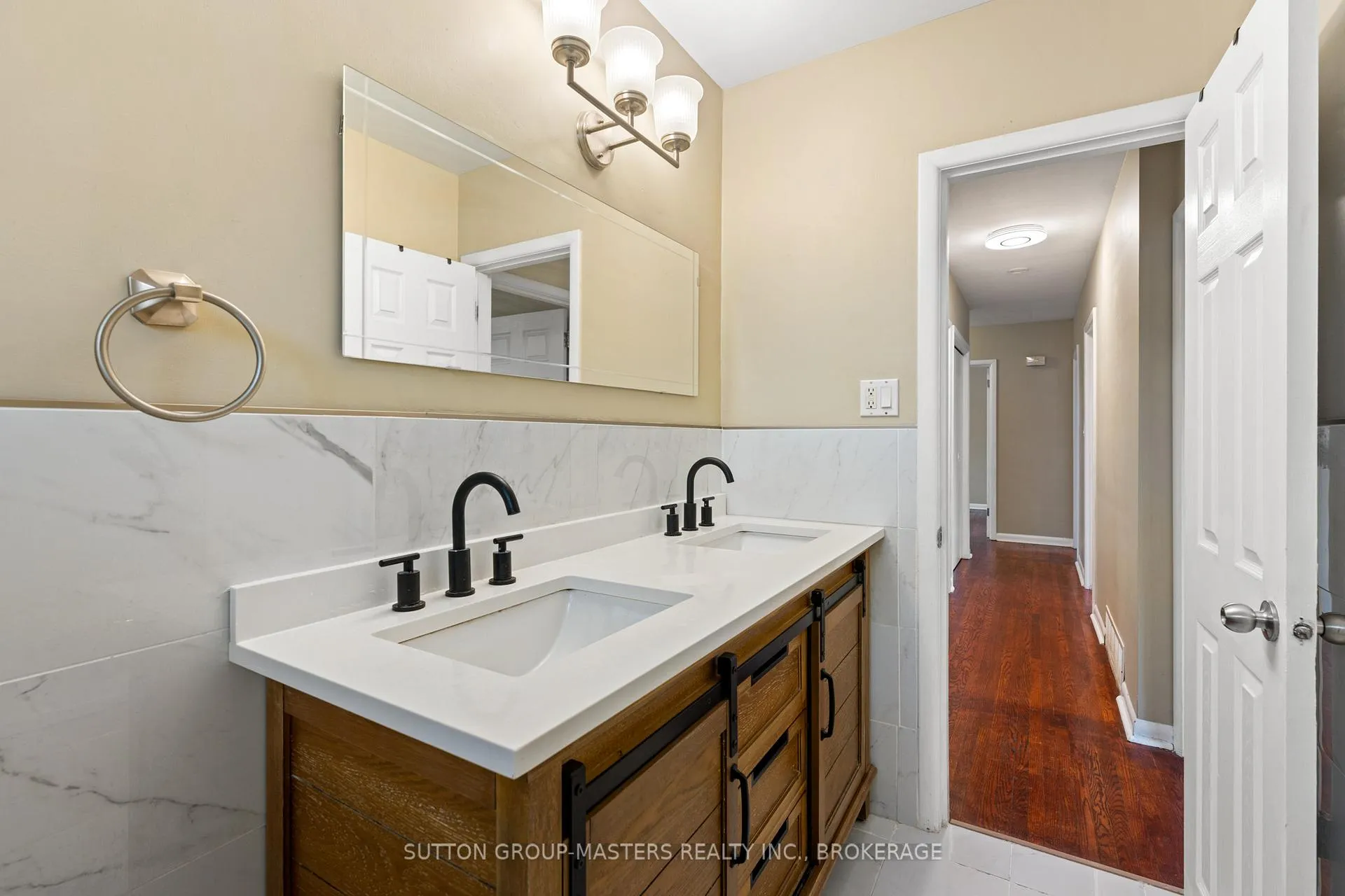 Photo 7 of 35 Holland Crescent, Kingston, Central City West — HOMEH