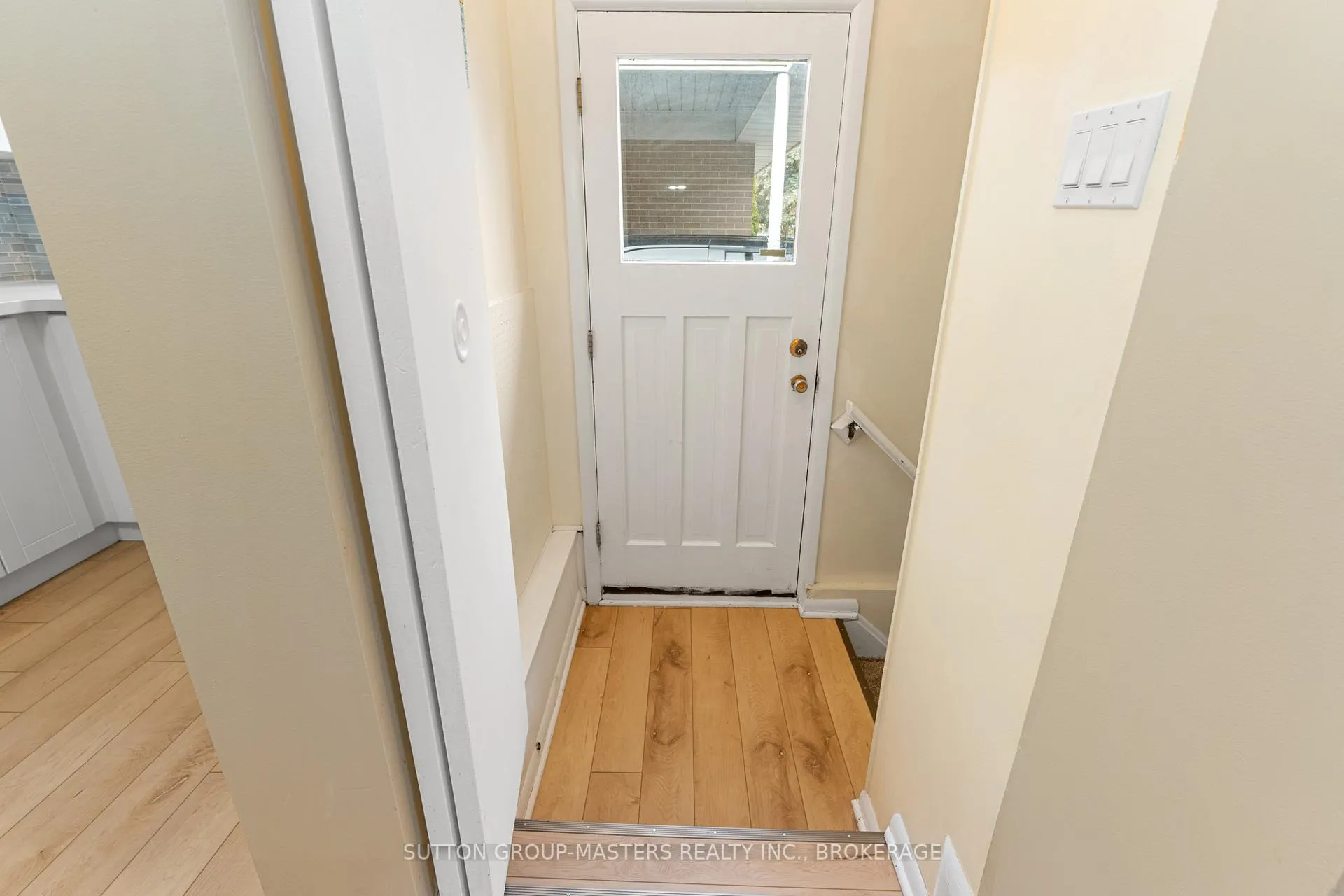 Photo 16 of 35 Holland Crescent, Kingston, Central City West — HOMEH
