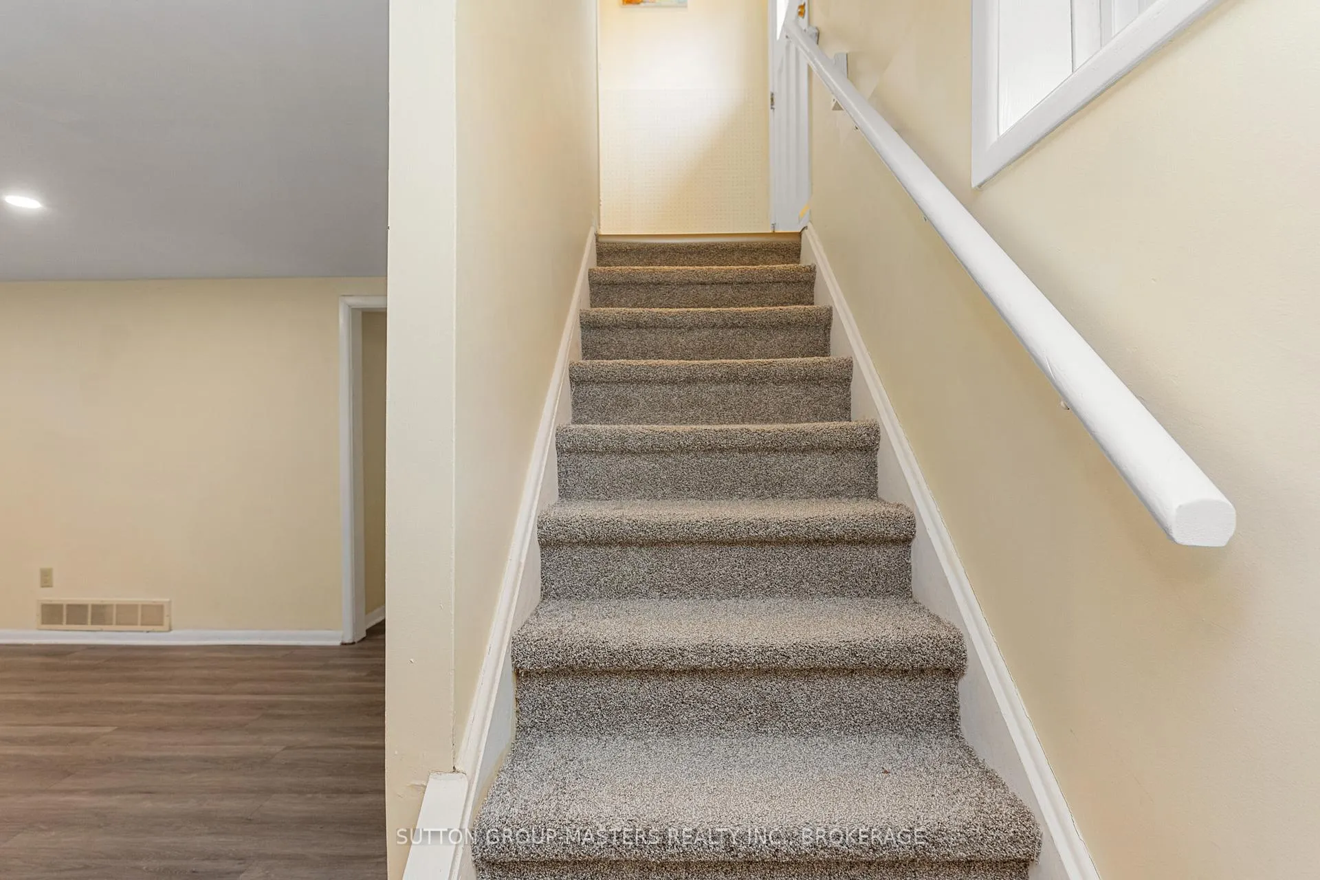 Photo 17 of 35 Holland Crescent, Kingston, Central City West — HOMEH