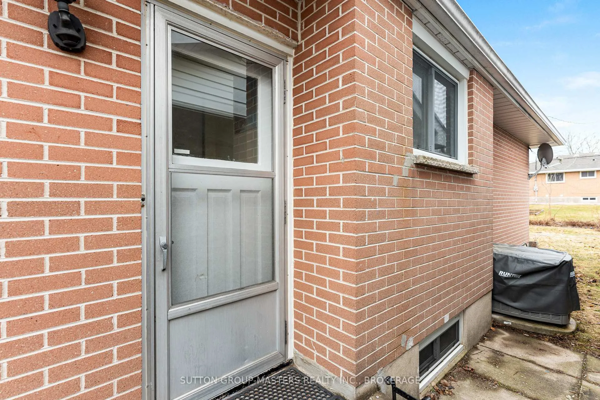 Photo 32 of 35 Holland Crescent, Kingston, Central City West — HOMEH