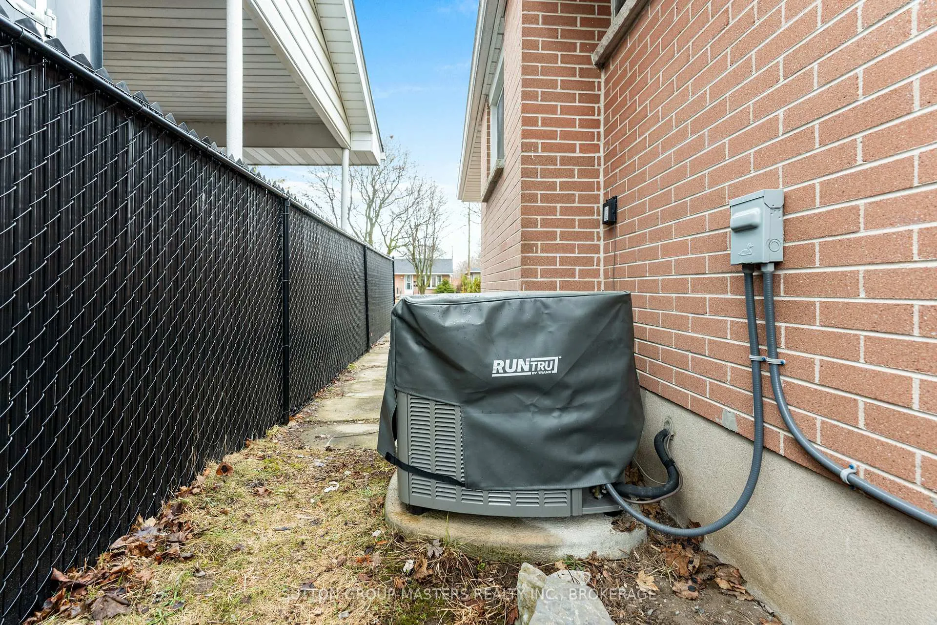 Photo 34 of 35 Holland Crescent, Kingston, Central City West — HOMEH