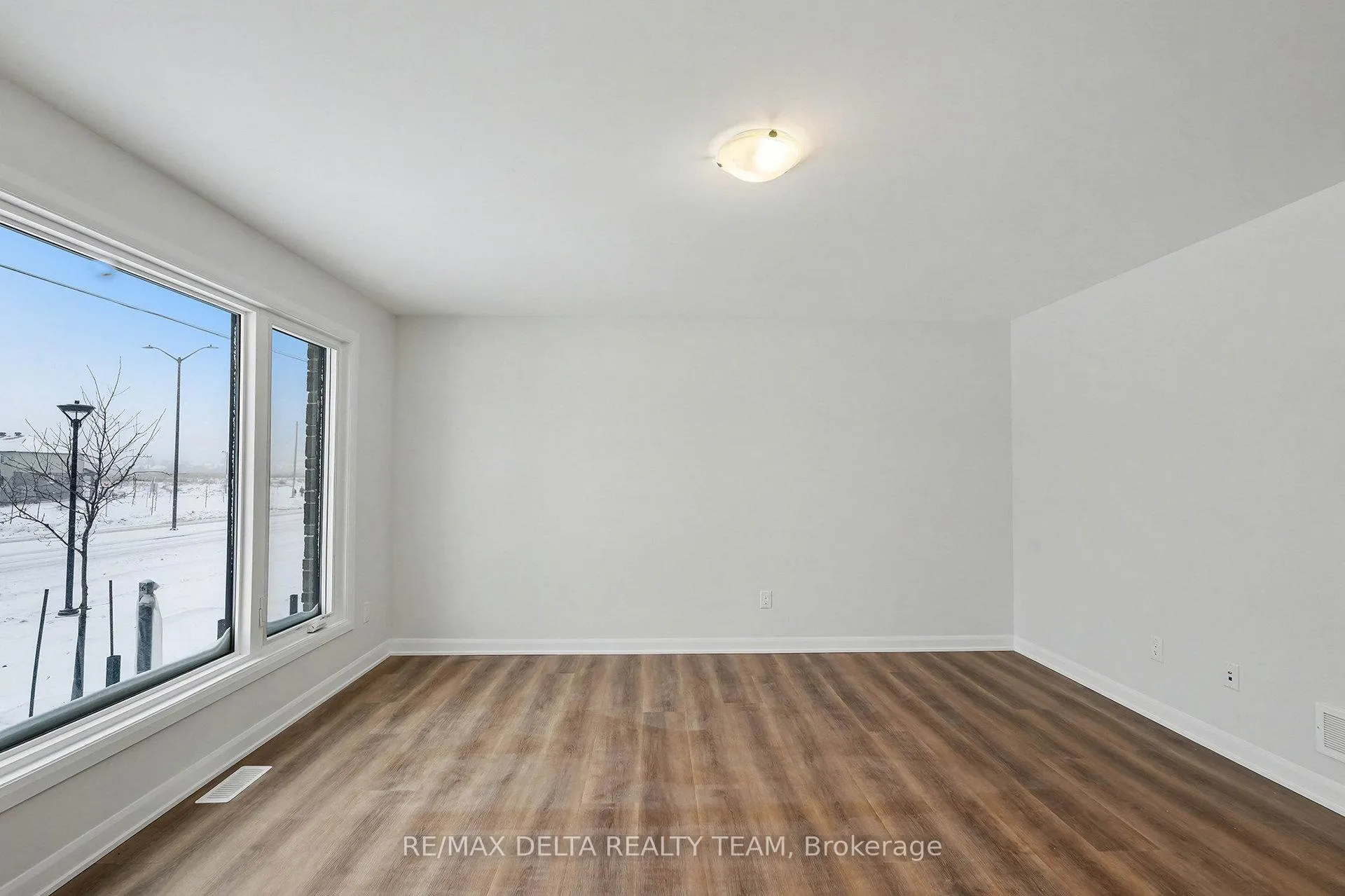 Photo 3 of 1209 Creekway Private, Ottawa, Kanata - Kanata Lakes/Heritage Hills — HOMEH
