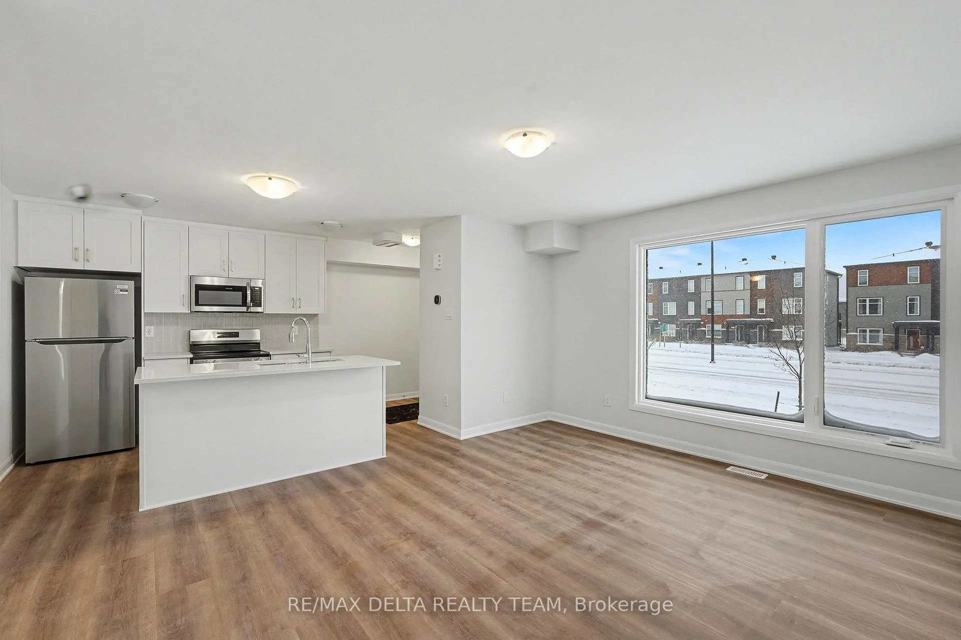 Photo 5 of 1209 Creekway Private, Ottawa, Kanata - Kanata Lakes/Heritage Hills — HOMEH