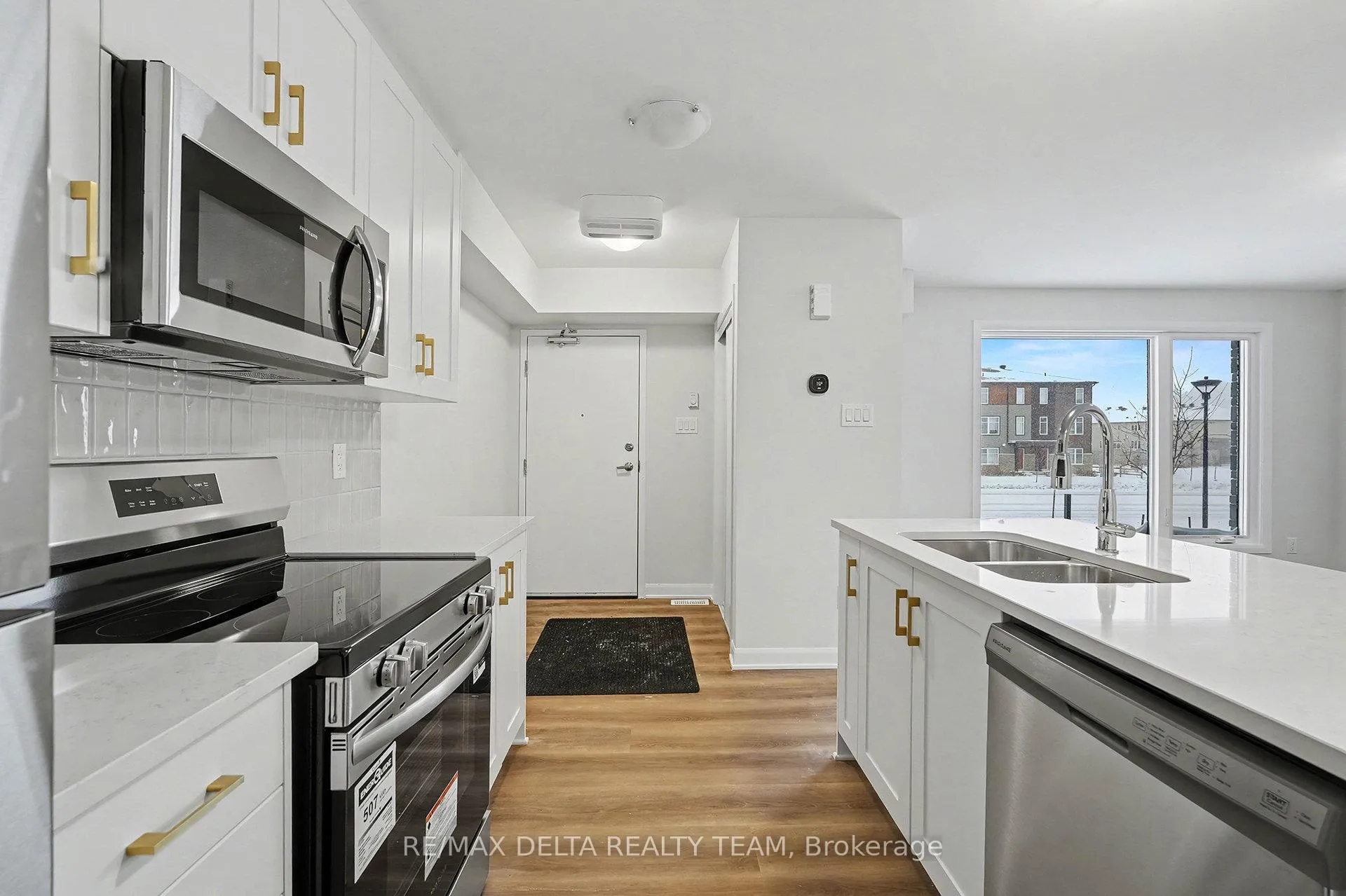 Photo 7 of 1209 Creekway Private, Ottawa, Kanata - Kanata Lakes/Heritage Hills — HOMEH