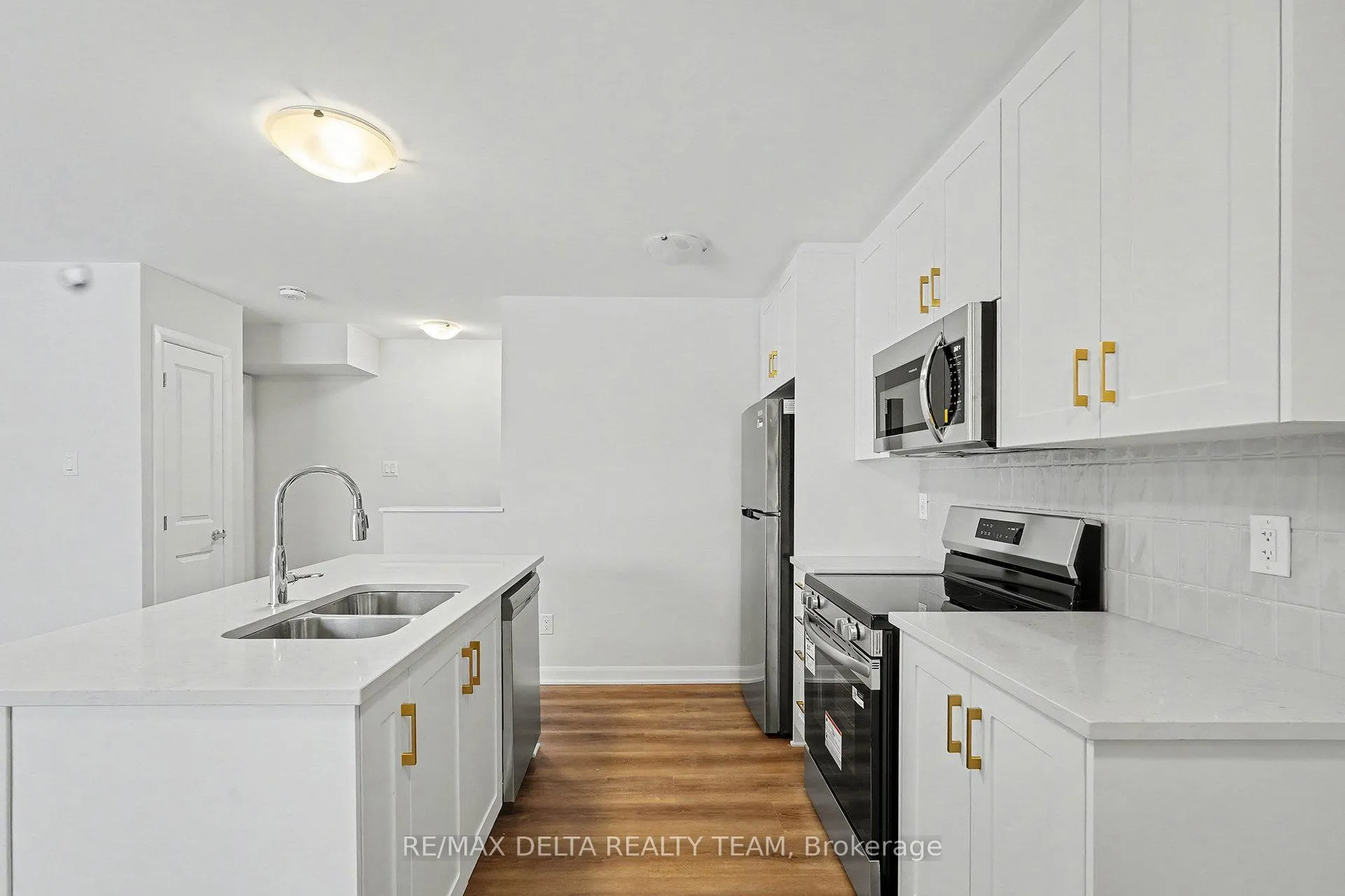 Photo 8 of 1209 Creekway Private, Ottawa, Kanata - Kanata Lakes/Heritage Hills — HOMEH
