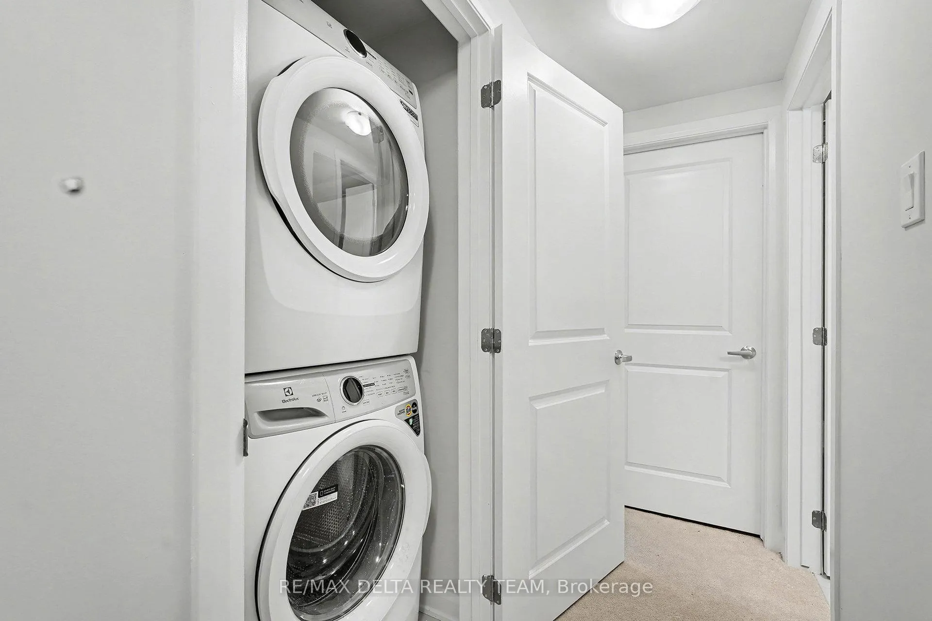 Photo 20 of 1209 Creekway Private, Ottawa, Kanata - Kanata Lakes/Heritage Hills — HOMEH
