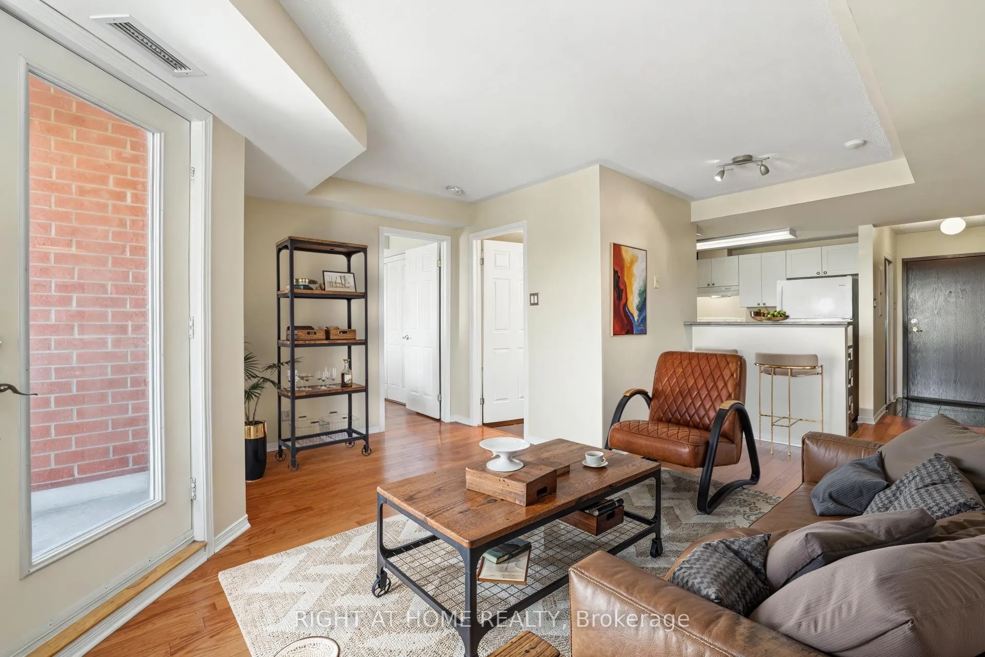 Photo 14 of Unit 8J, 310 Central Park Drive, Ottawa, Central Park — HOMEH