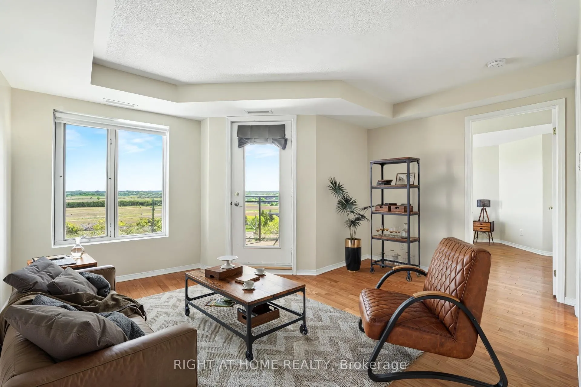 Photo 15 of Unit 8J, 310 Central Park Drive, Ottawa, Central Park — HOMEH