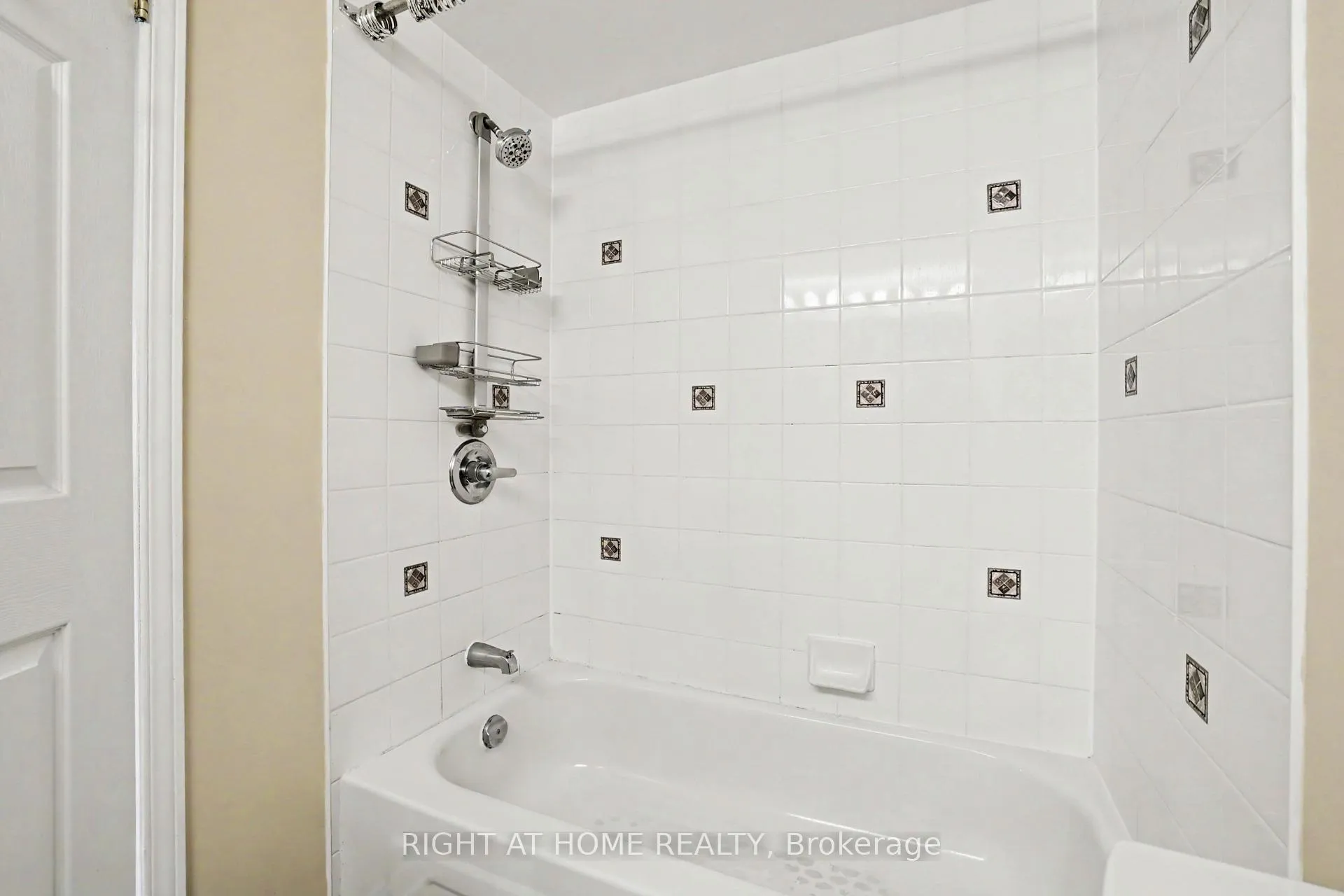 Photo 20 of Unit 8J, 310 Central Park Drive, Ottawa, Central Park — HOMEH