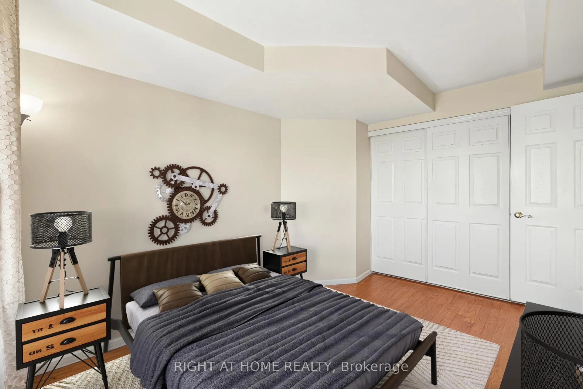 Photo 22 of Unit 8J, 310 Central Park Drive, Ottawa, Central Park — HOMEH