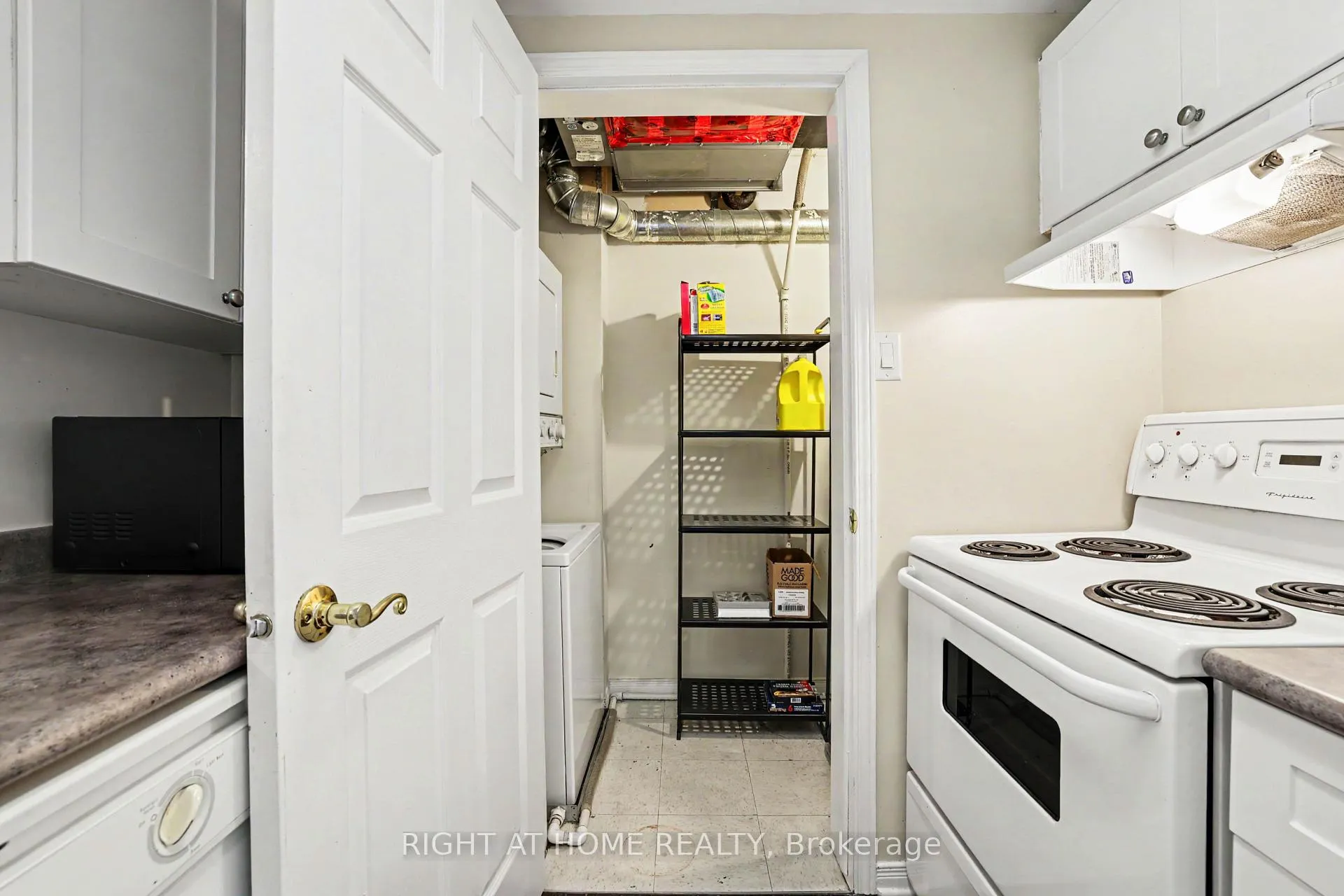 Photo 23 of Unit 8J, 310 Central Park Drive, Ottawa, Central Park — HOMEH