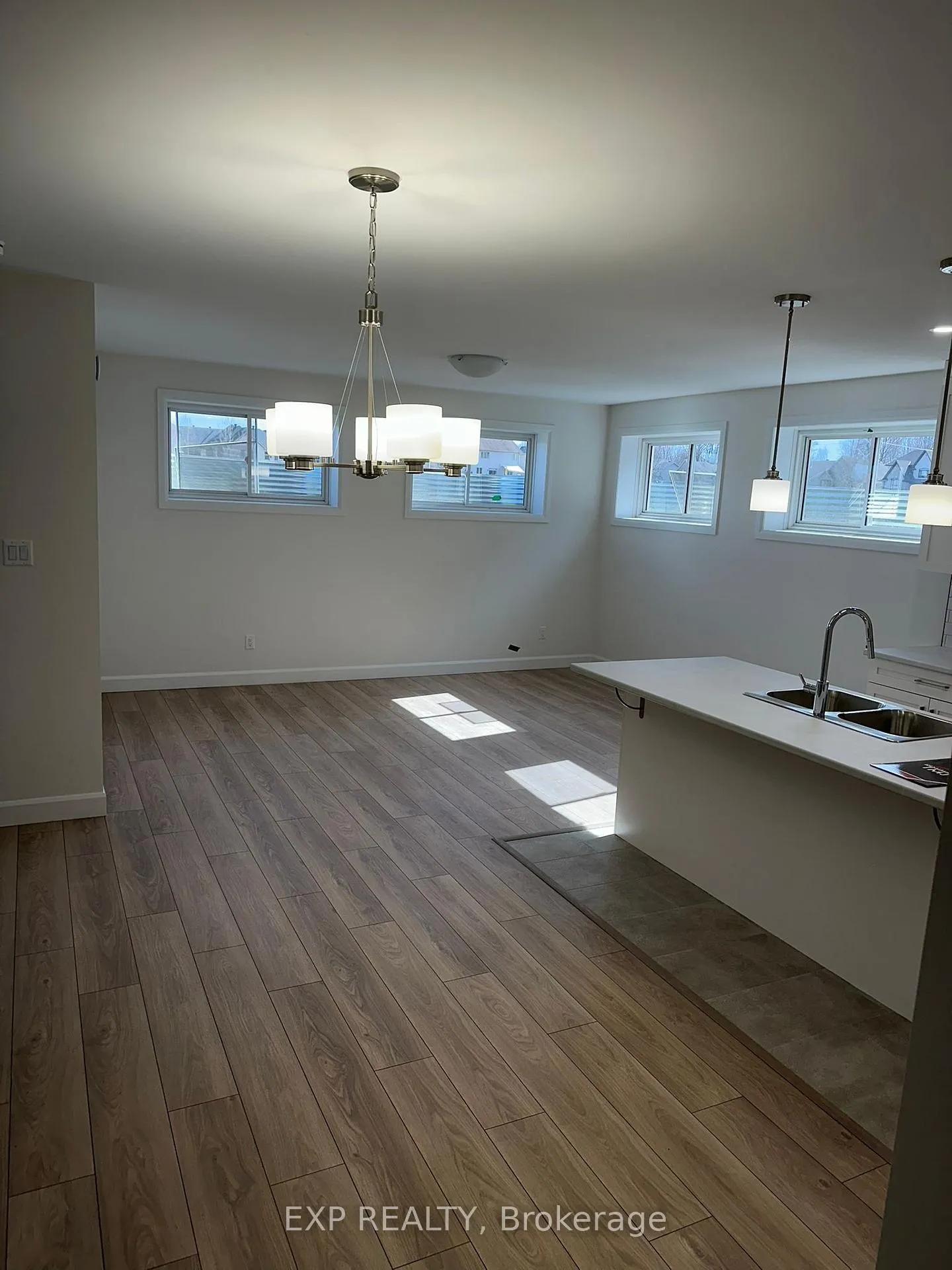 Photo 3 of 233 Cypress Street, The Nation, Limoges — HOMEH