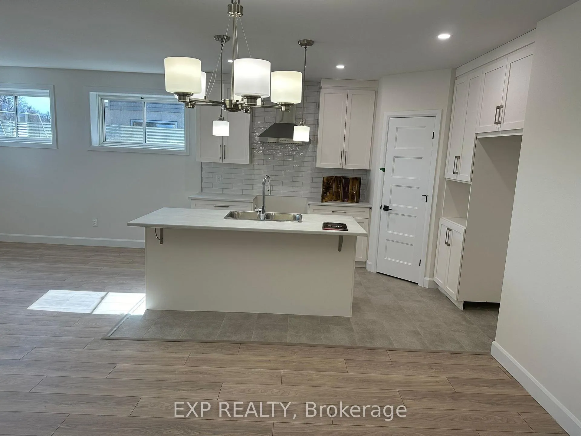 Photo 5 of 233 Cypress Street, The Nation, Limoges — HOMEH