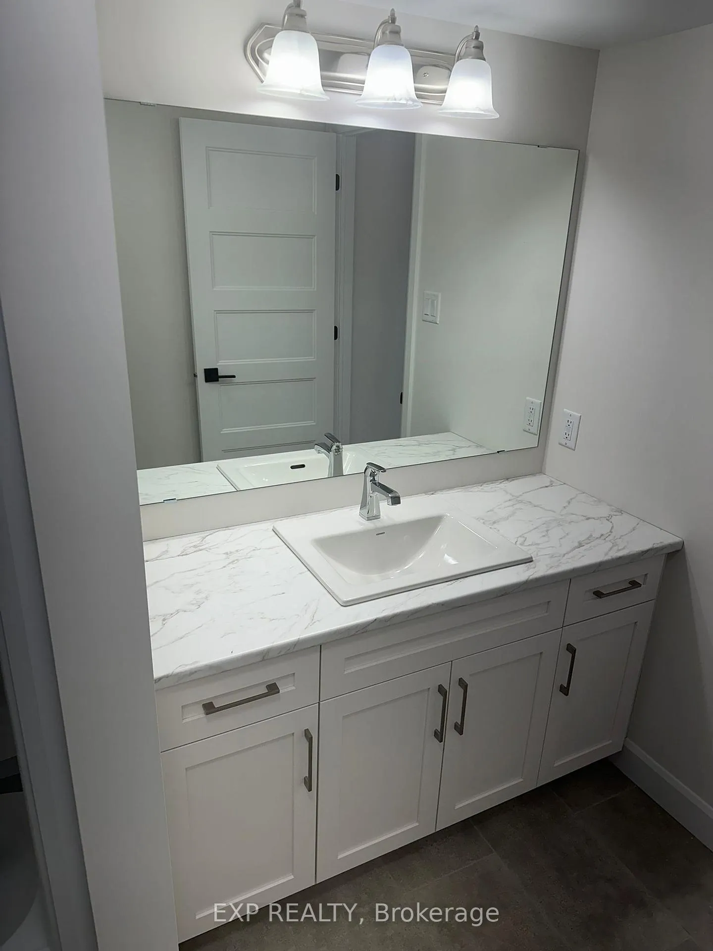 Photo 13 of 233 Cypress Street, The Nation, Limoges — HOMEH