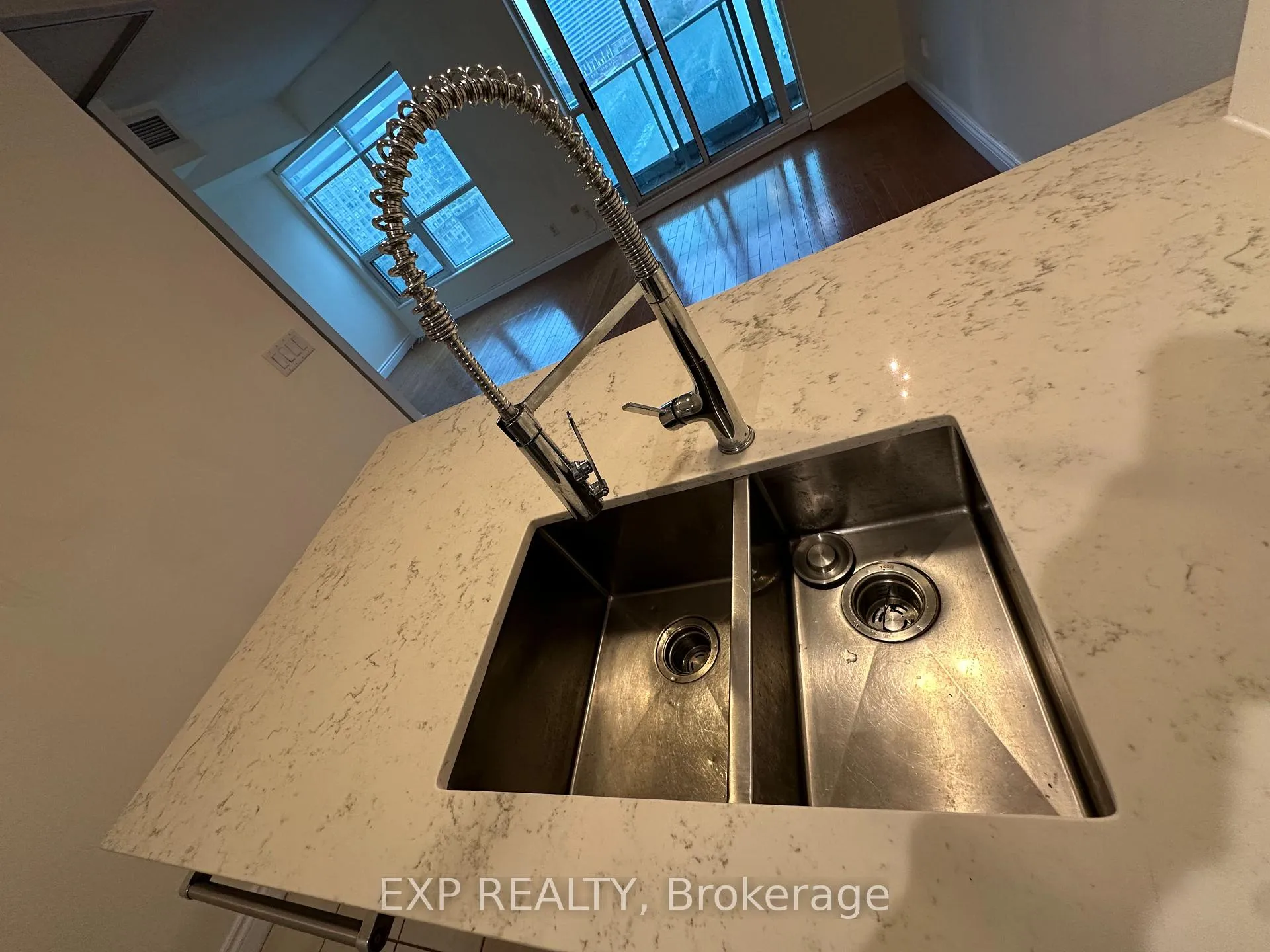Photo 7 of Unit 1306, 18 Yonge Street, Toronto, Waterfront Communities — HOMEH