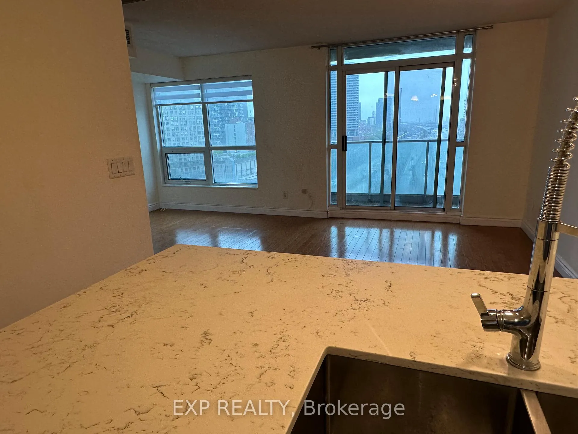 Photo 8 of Unit 1306, 18 Yonge Street, Toronto, Waterfront Communities — HOMEH