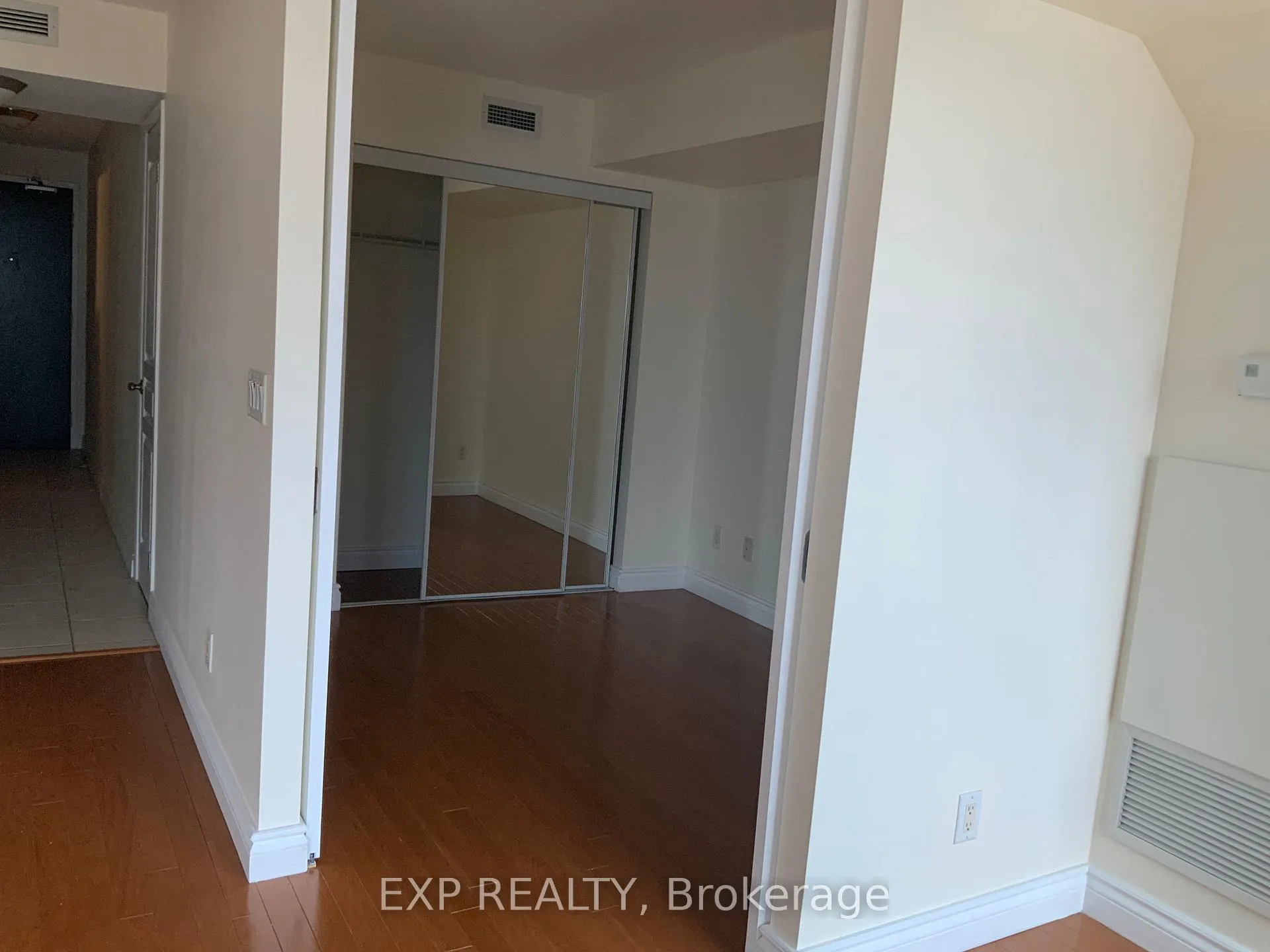 Photo 10 of Unit 1306, 18 Yonge Street, Toronto, Waterfront Communities — HOMEH