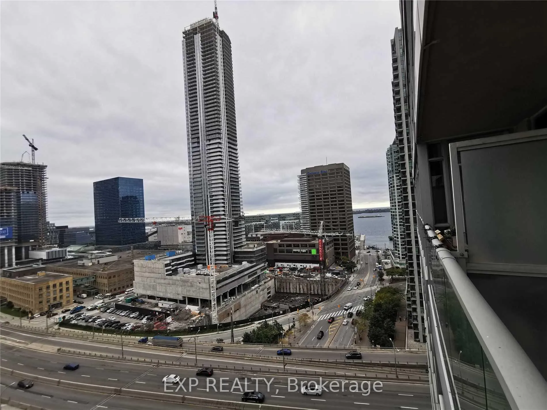 Photo 15 of Unit 1306, 18 Yonge Street, Toronto, Waterfront Communities — HOMEH