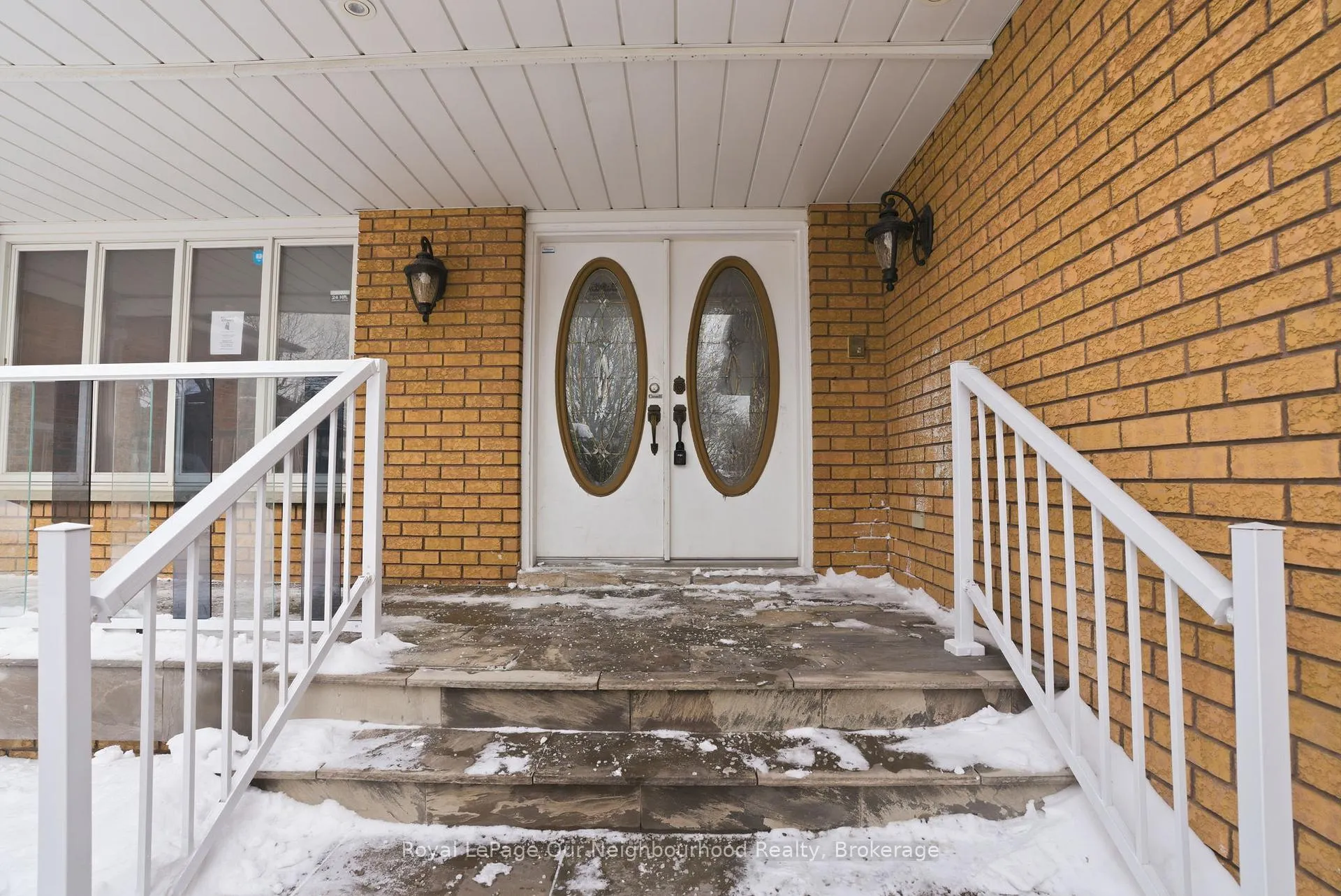 Photo 3 of 79 Elizabeth Street, Oshawa, McLaughlin — HOMEH