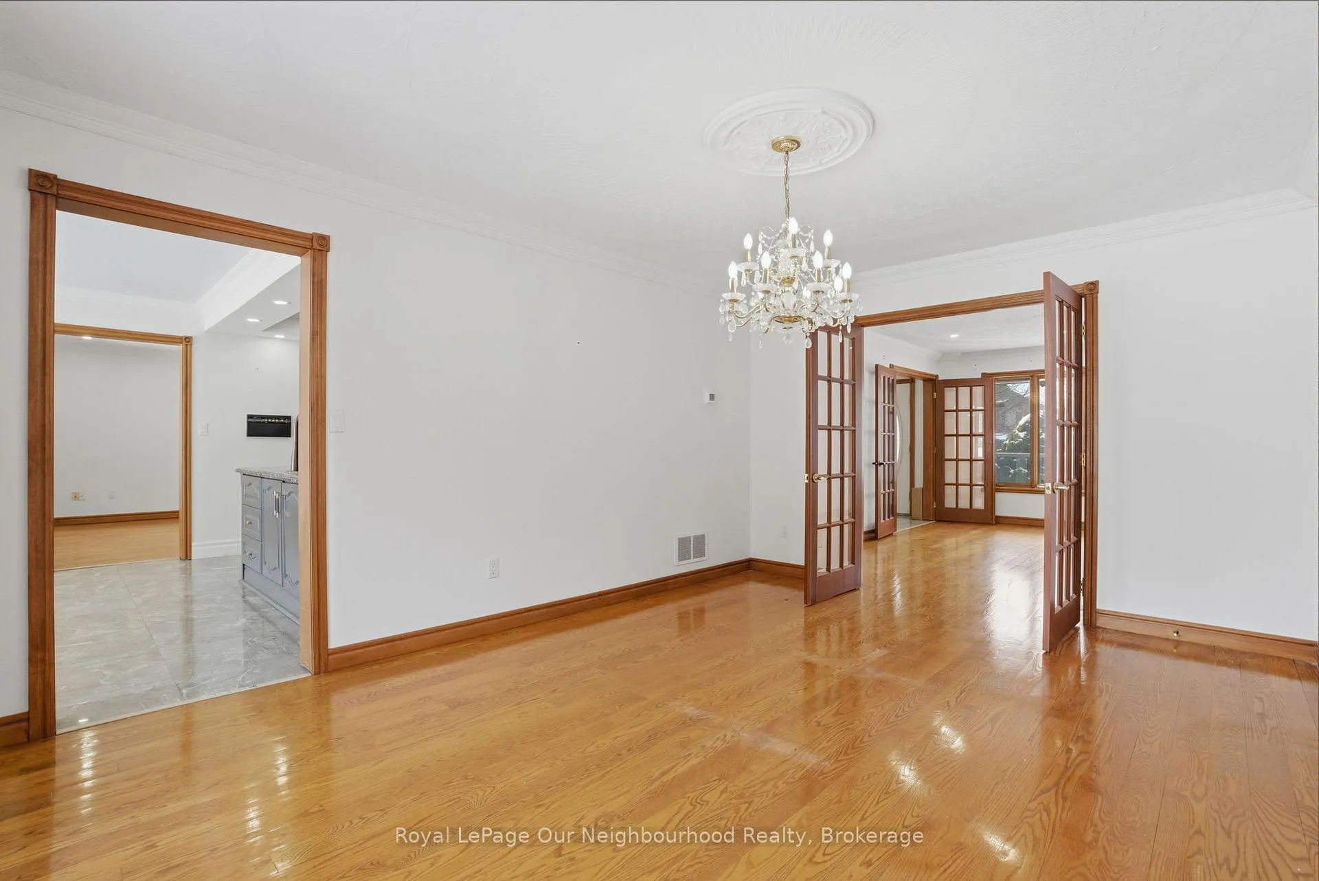 Photo 9 of 79 Elizabeth Street, Oshawa, McLaughlin — HOMEH