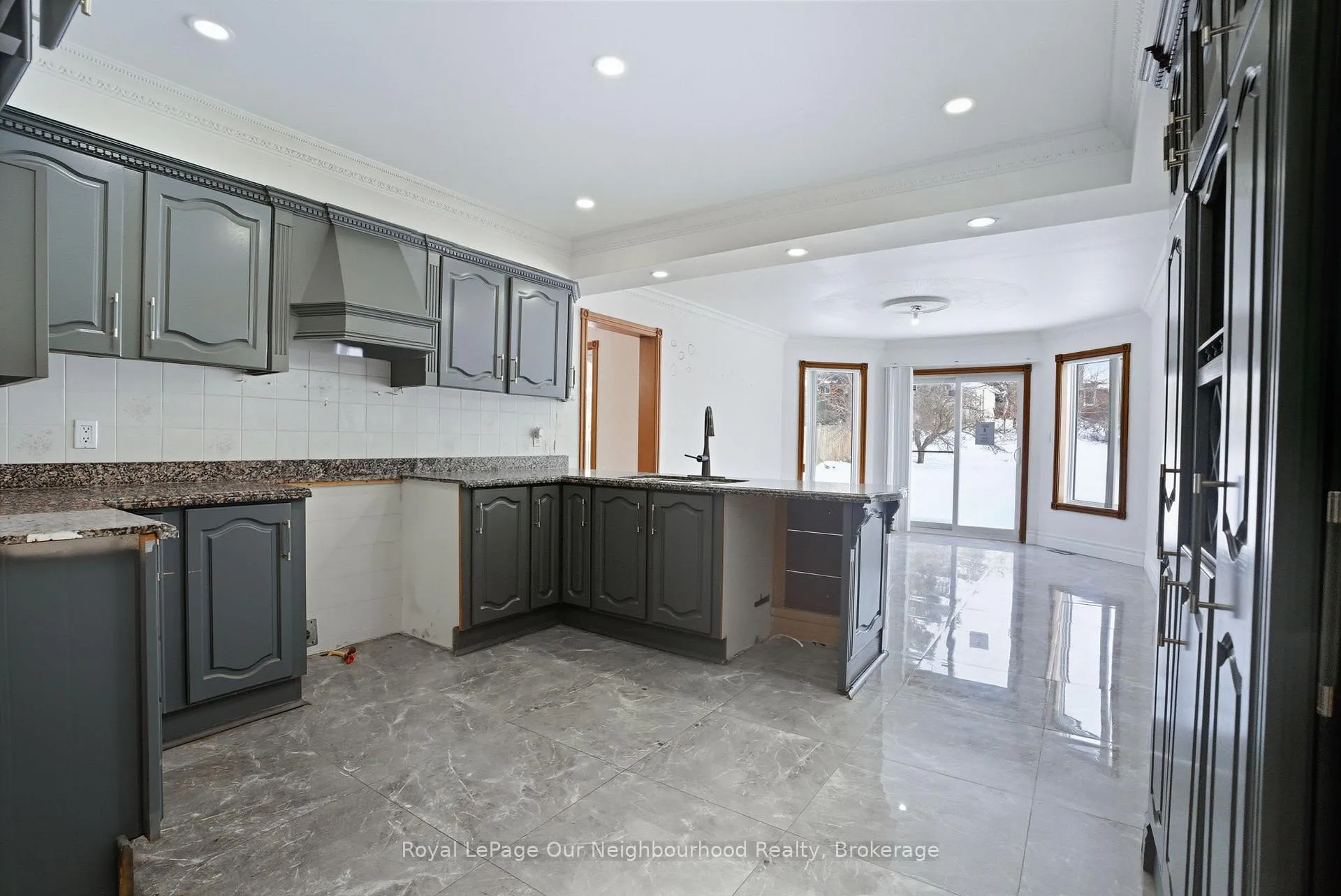 Photo 12 of 79 Elizabeth Street, Oshawa, McLaughlin — HOMEH