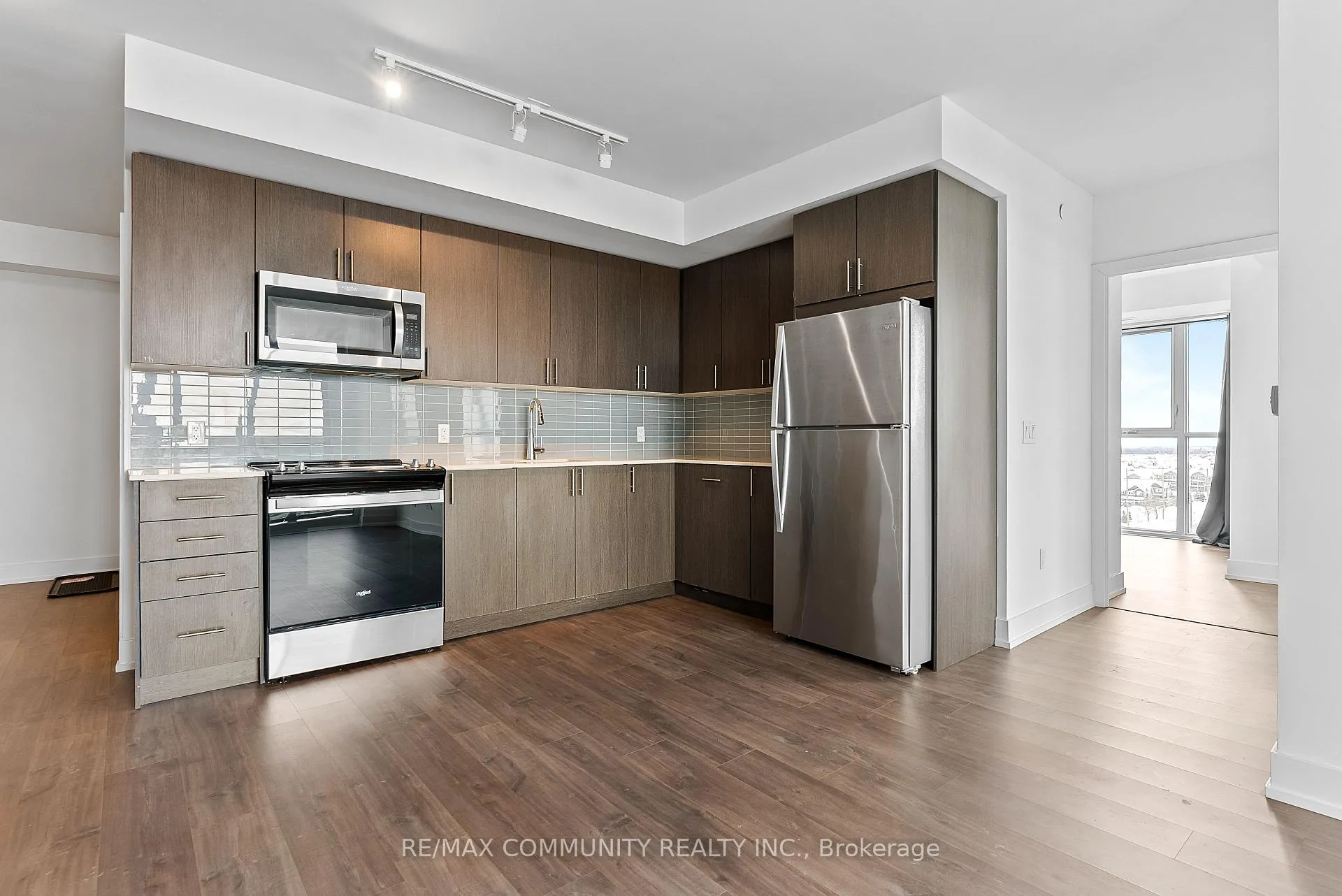 Photo 7 of Unit 817, 2550 Simcoe Street N, Oshawa, Windfields — HOMEH