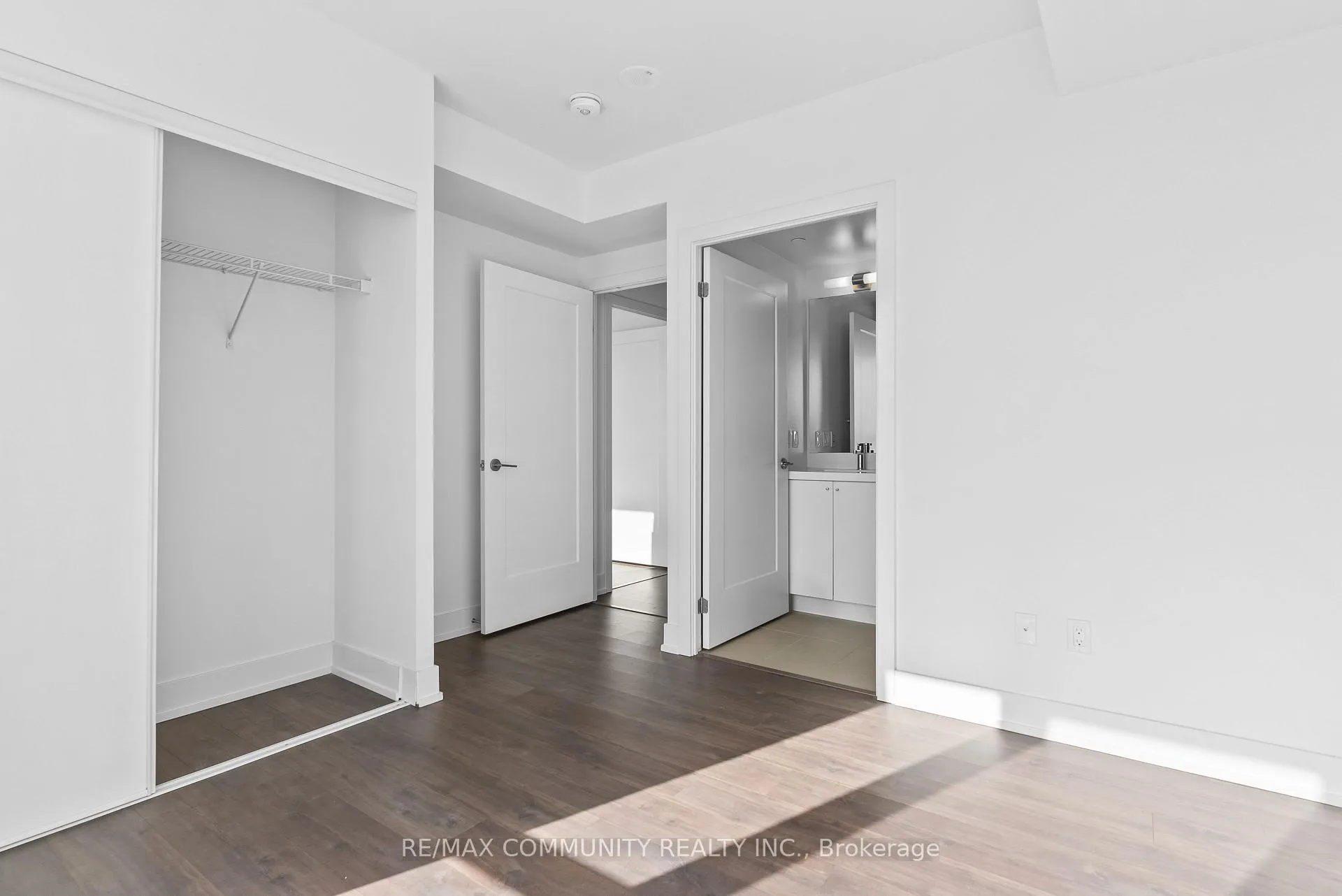 Photo 11 of Unit 817, 2550 Simcoe Street N, Oshawa, Windfields — HOMEH