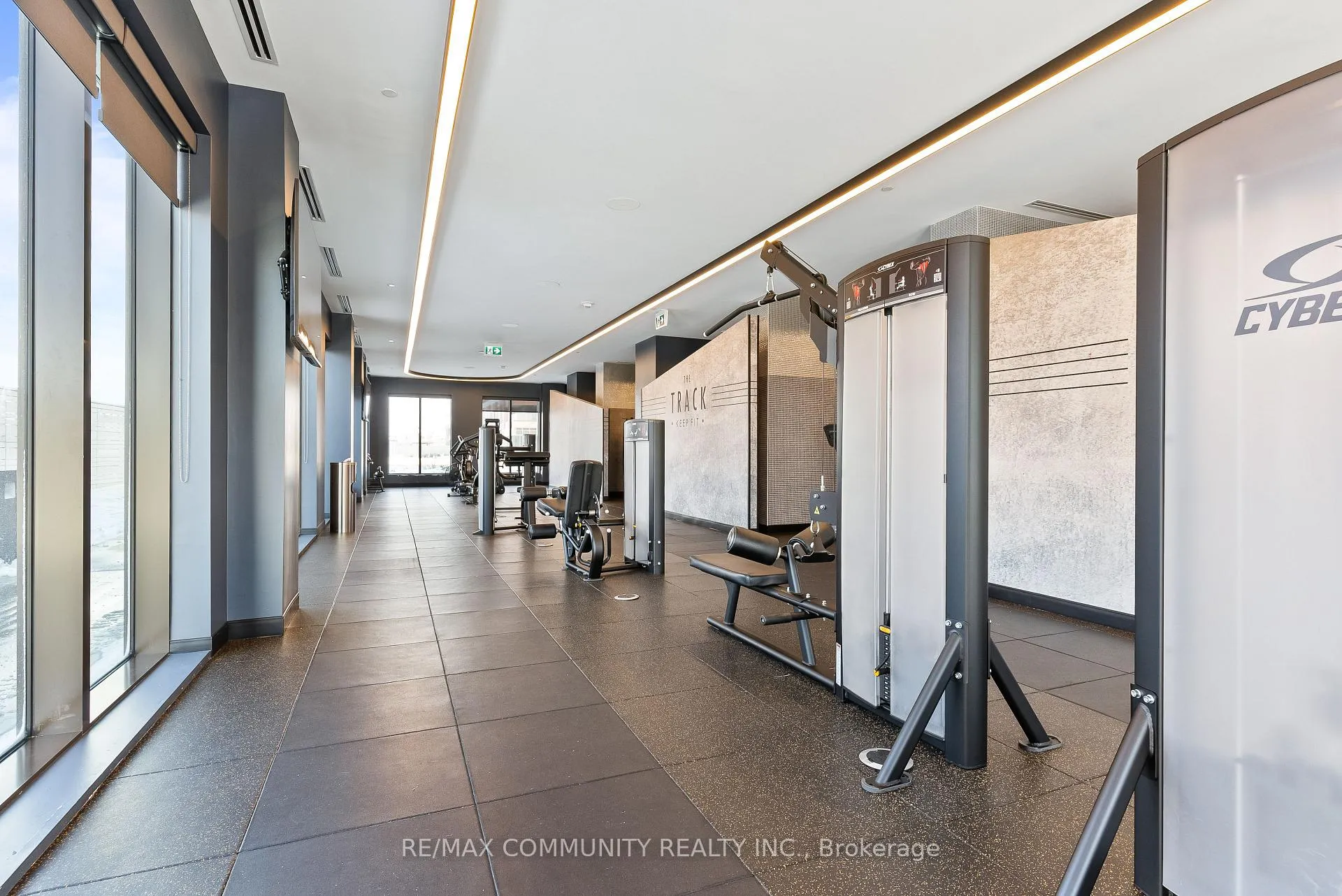 Photo 18 of Unit 817, 2550 Simcoe Street N, Oshawa, Windfields — HOMEH