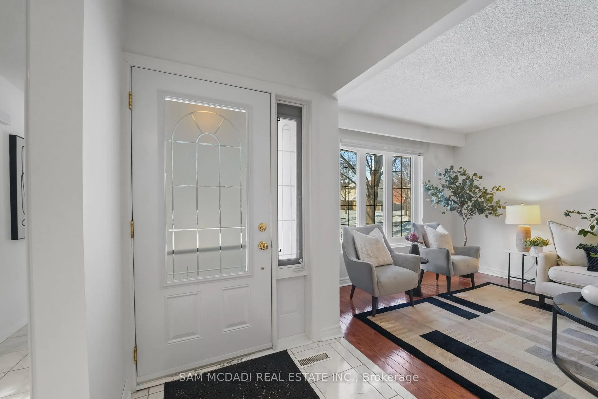Photo 6 of 44 Madrid Crescent, Brampton, Central Park — HOMEH