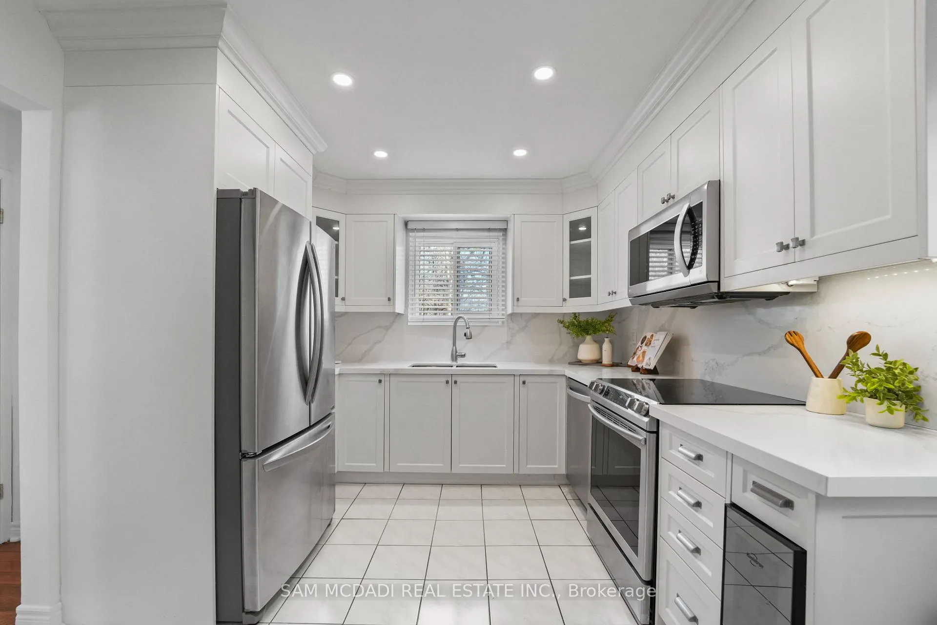 Photo 16 of 44 Madrid Crescent, Brampton, Central Park — HOMEH