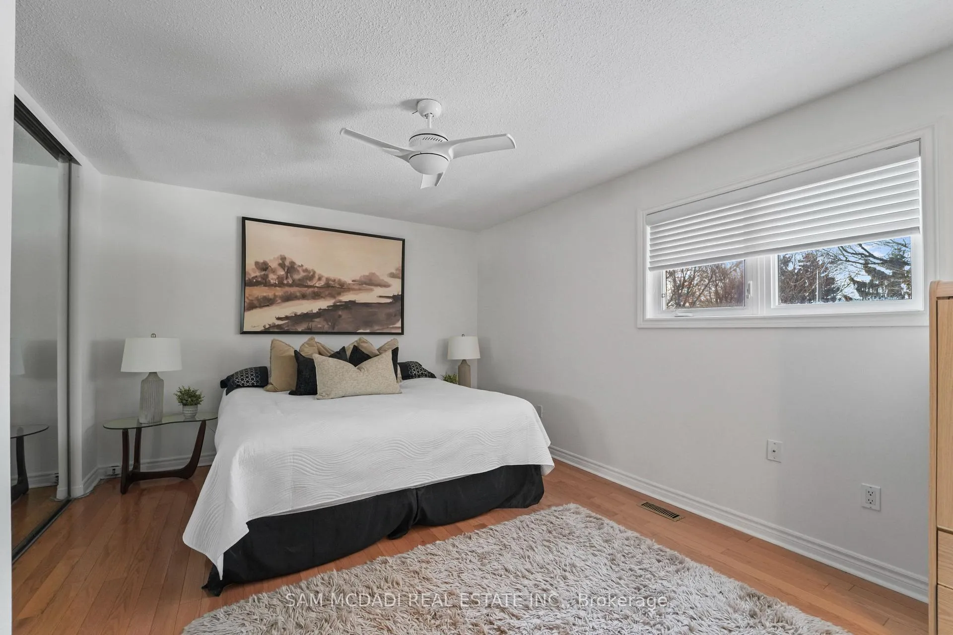 Photo 20 of 44 Madrid Crescent, Brampton, Central Park — HOMEH
