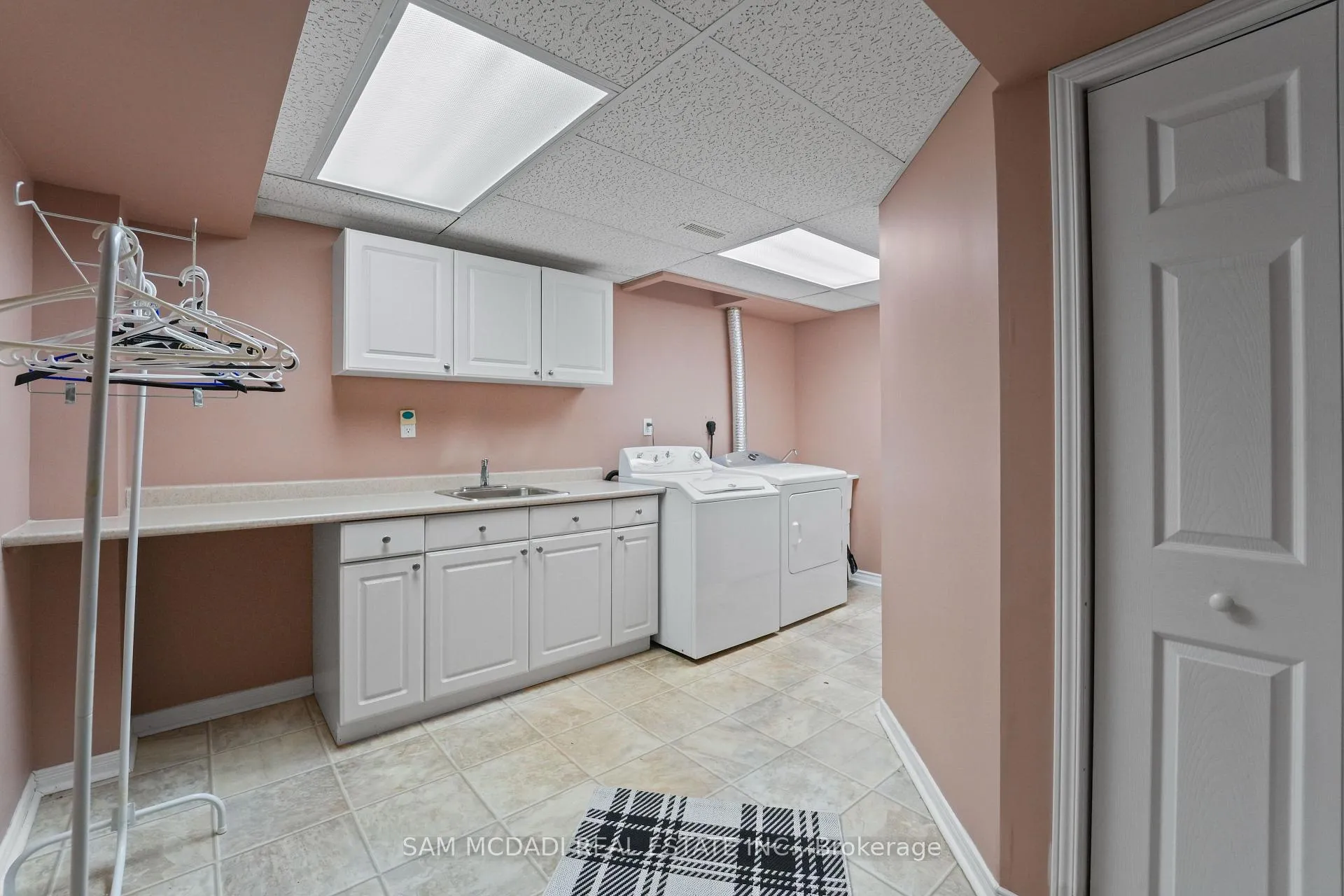 Photo 36 of 44 Madrid Crescent, Brampton, Central Park — HOMEH