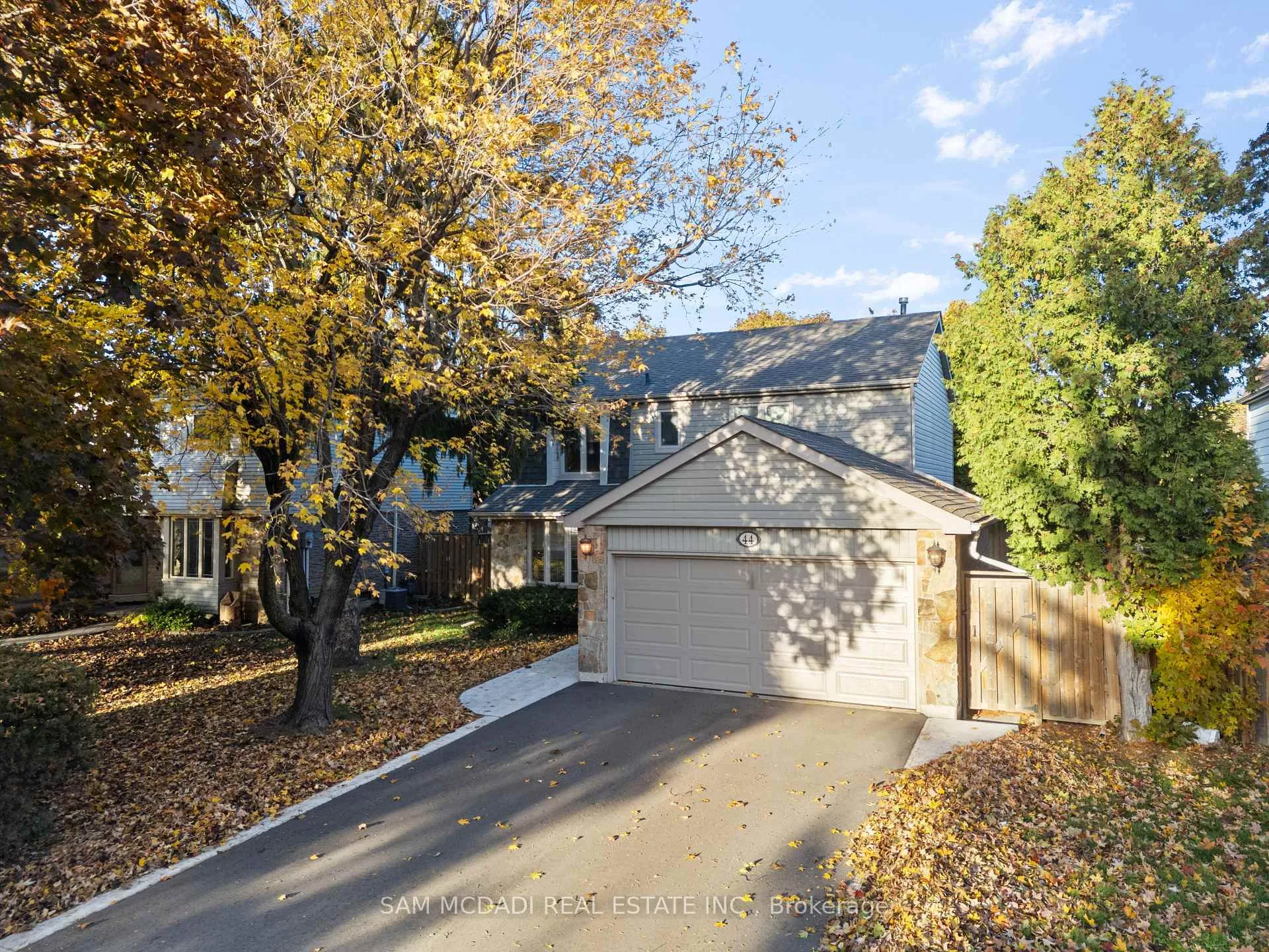Photo 42 of 44 Madrid Crescent, Brampton, Central Park — HOMEH