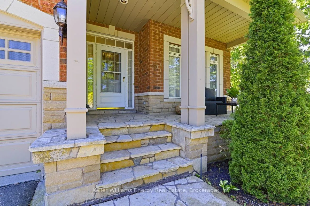 Photo 2 of 1545 Greenvalley Trail, Oshawa, Taunton — HOMEH