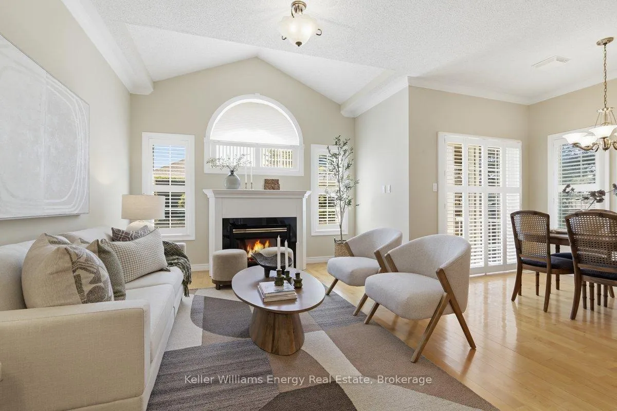 Photo 10 of 1545 Greenvalley Trail, Oshawa, Taunton — HOMEH