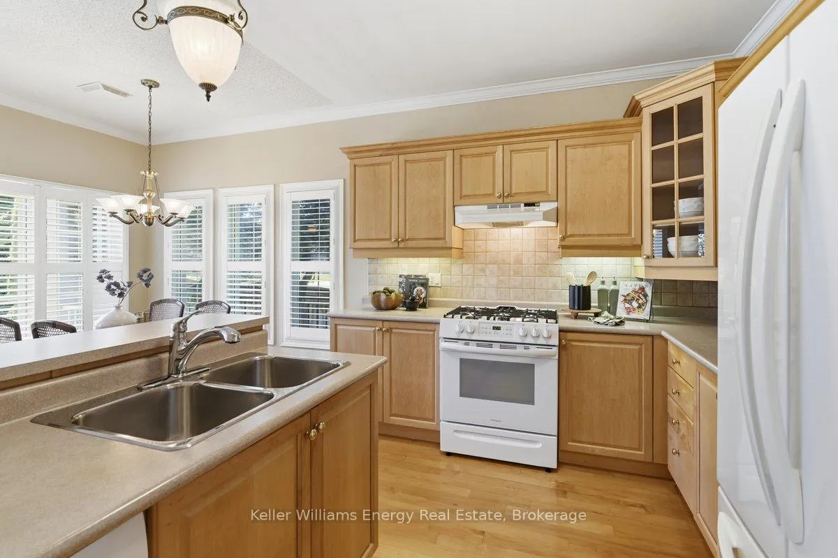 Photo 14 of 1545 Greenvalley Trail, Oshawa, Taunton — HOMEH