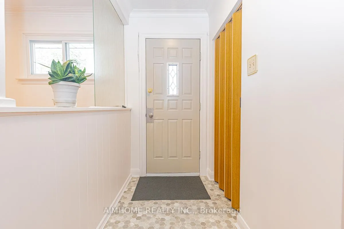 Photo 3 of 12 Canham Crescent, Scarborough, Agincourt South-Malvern West — HOMEH