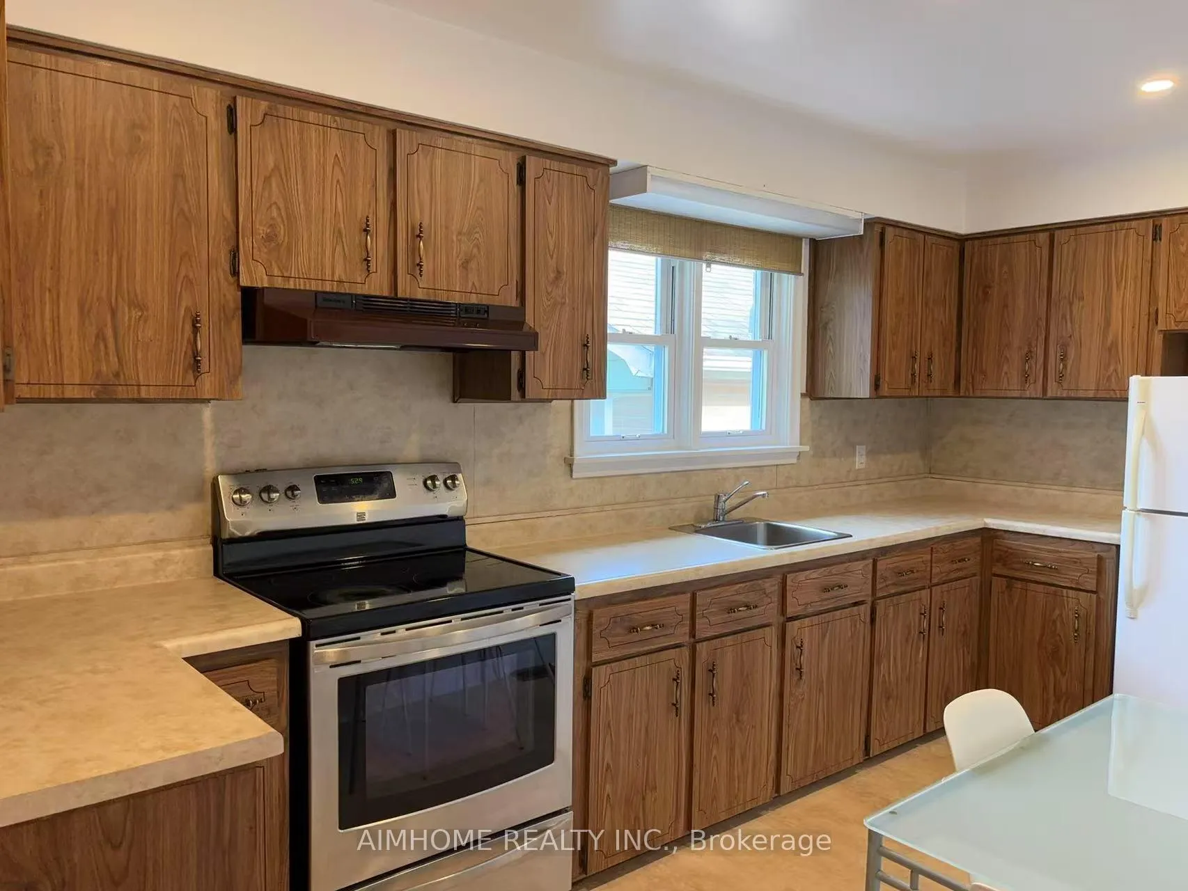 Photo 9 of 12 Canham Crescent, Scarborough, Agincourt South-Malvern West — HOMEH