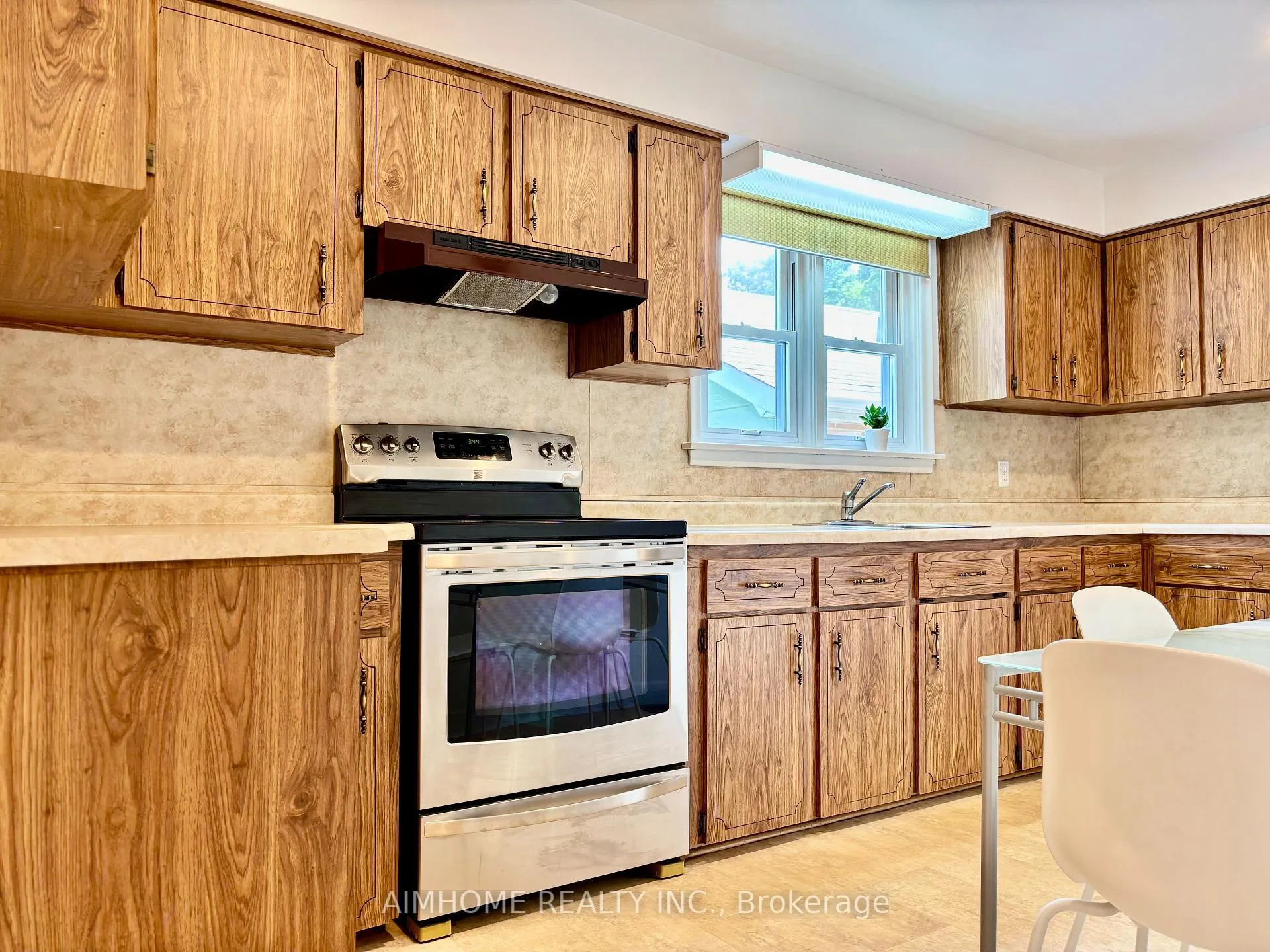 Photo 10 of 12 Canham Crescent, Scarborough, Agincourt South-Malvern West — HOMEH