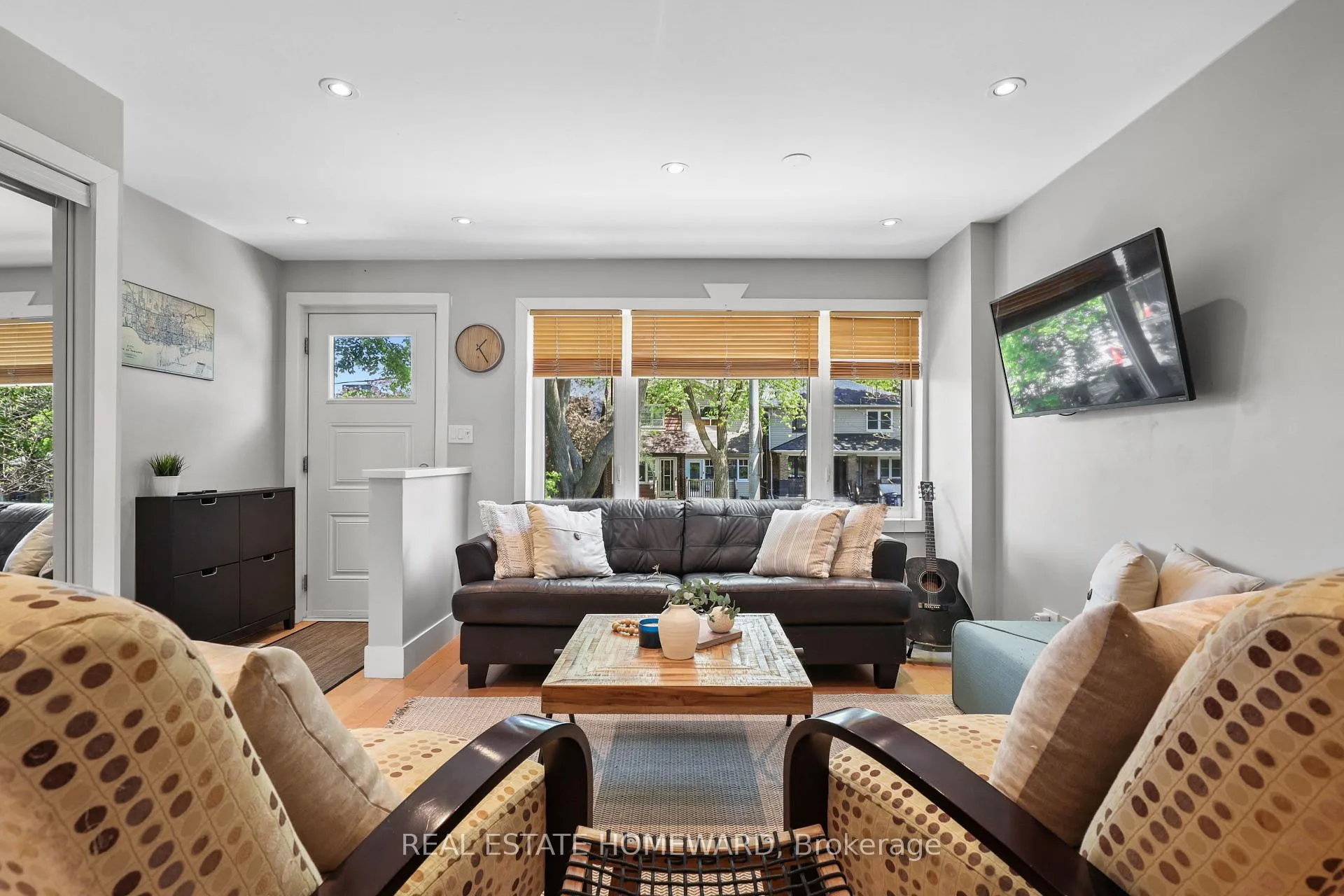 Photo 4 of 56 Osborne Avenue, Toronto, East End-Danforth — HOMEH