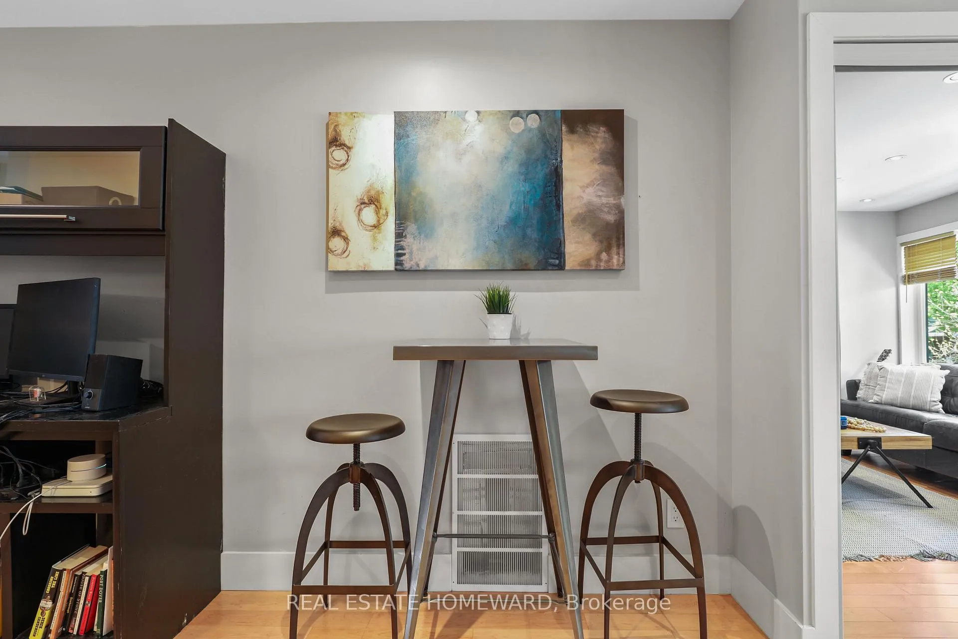 Photo 5 of 56 Osborne Avenue, Toronto, East End-Danforth — HOMEH