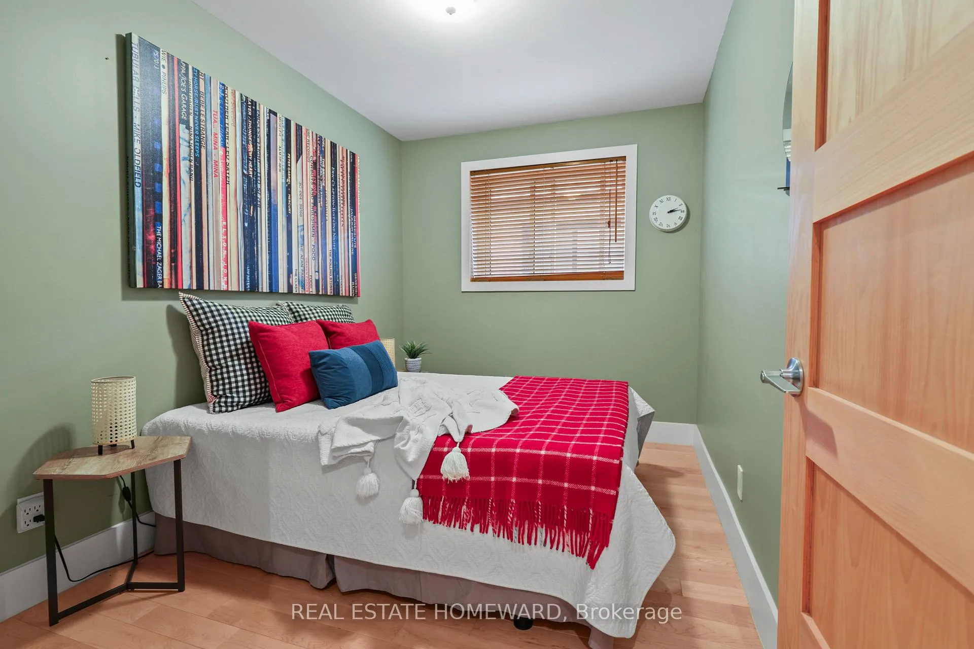 Photo 23 of 56 Osborne Avenue, Toronto, East End-Danforth — HOMEH