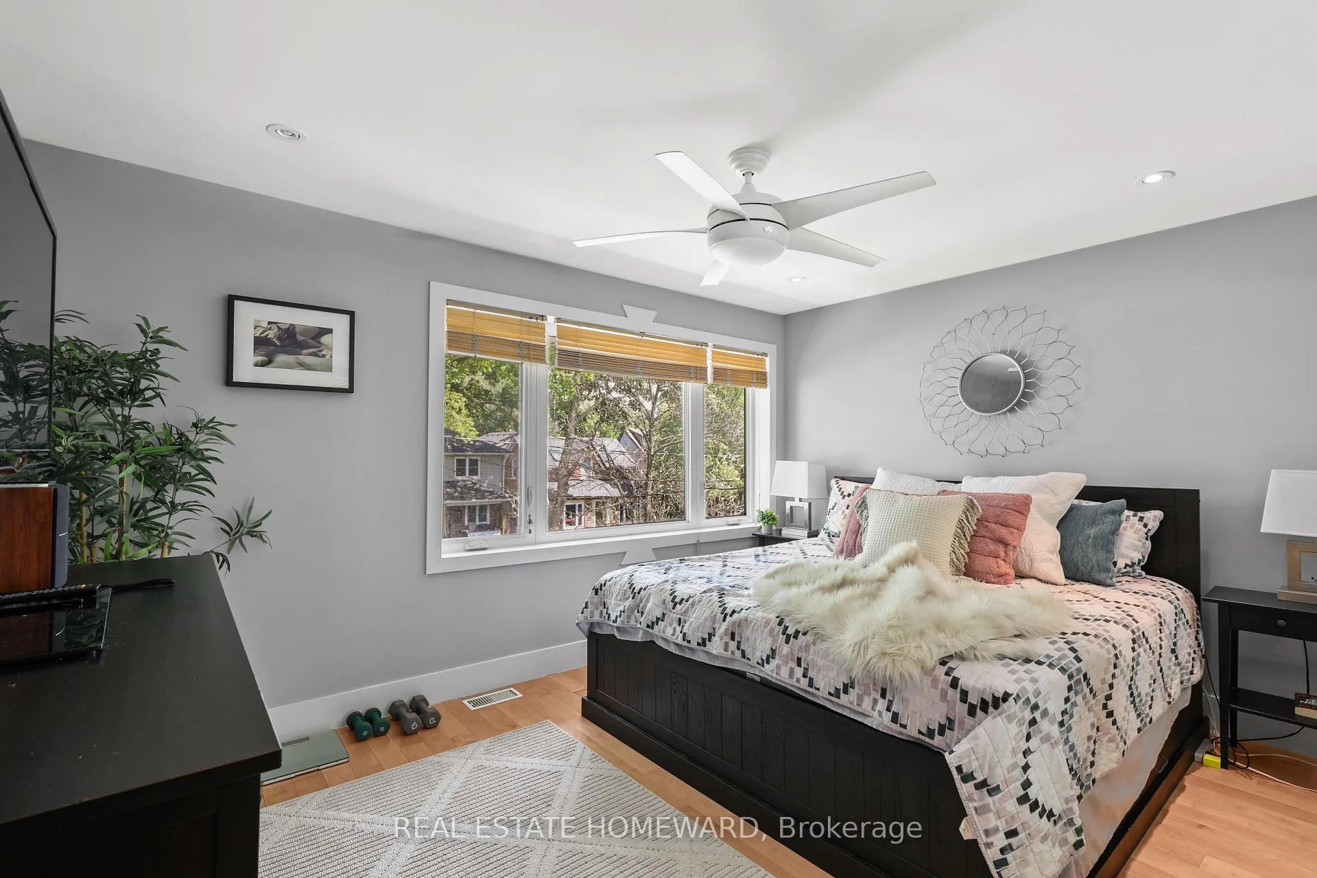 Photo 25 of 56 Osborne Avenue, Toronto, East End-Danforth — HOMEH