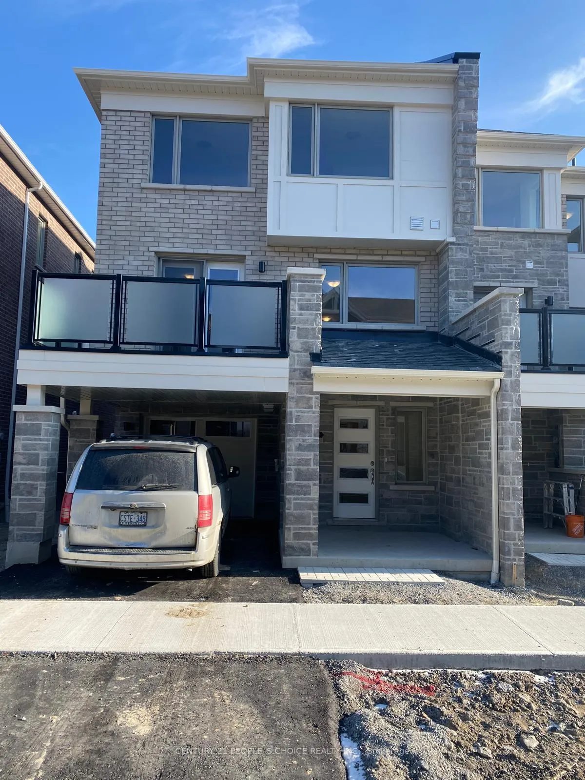 Front of 3361 Thunderbird Promenade E