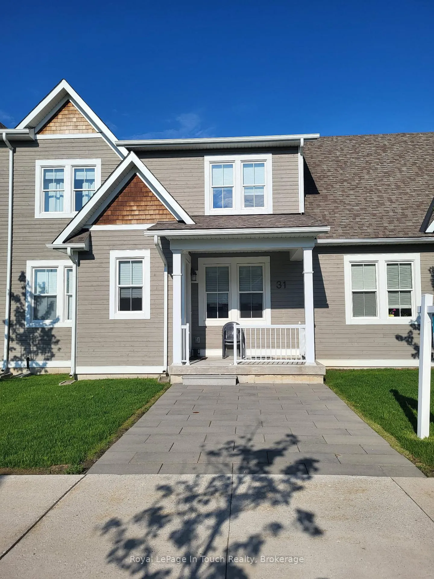 Photo 1 of 31 Julia Crescent, Midland — HOMEH