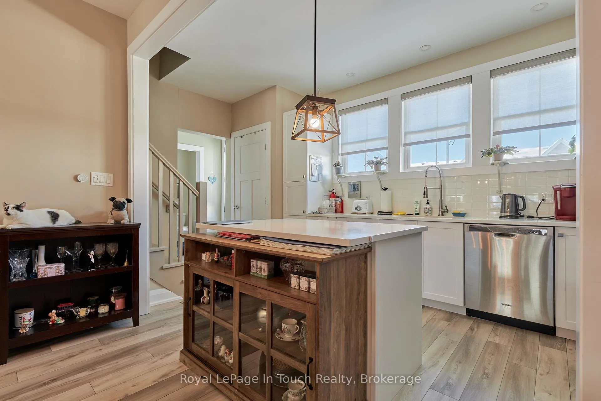 Photo 8 of 31 Julia Crescent, Midland — HOMEH