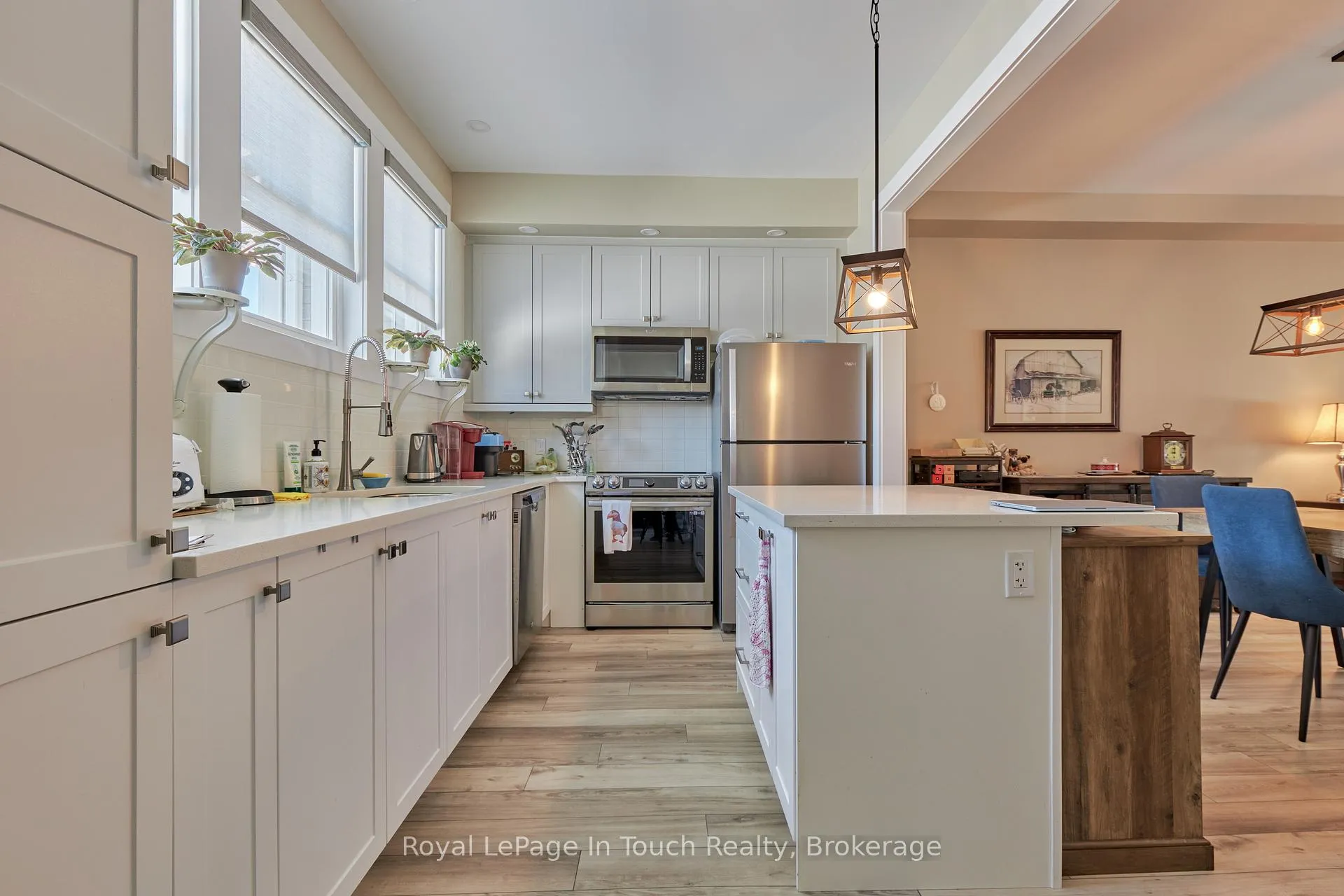 Photo 9 of 31 Julia Crescent, Midland — HOMEH