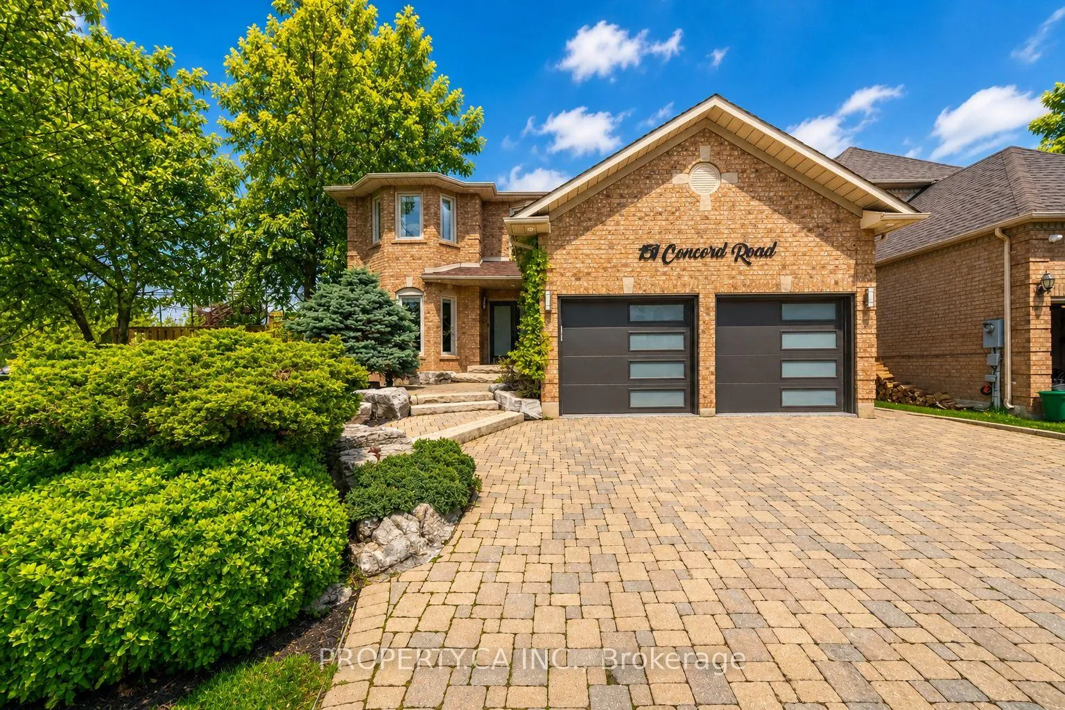 Photo 1 of 151 Concord Road, Vaughan, Beverley Glen — HOMEH